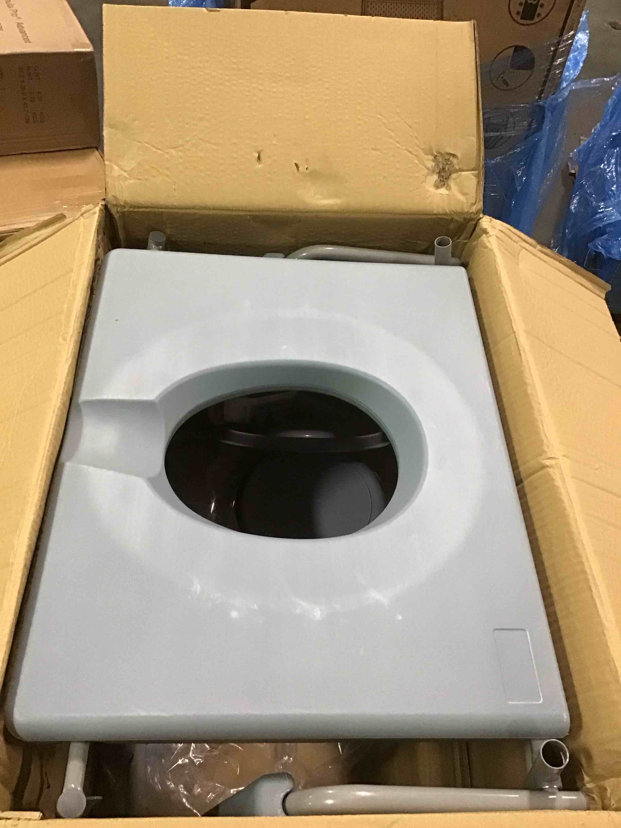 https://s3.amazonaws.com/lotting-images-prod/bidfta/GRA1727346_1733864564506.jpeg