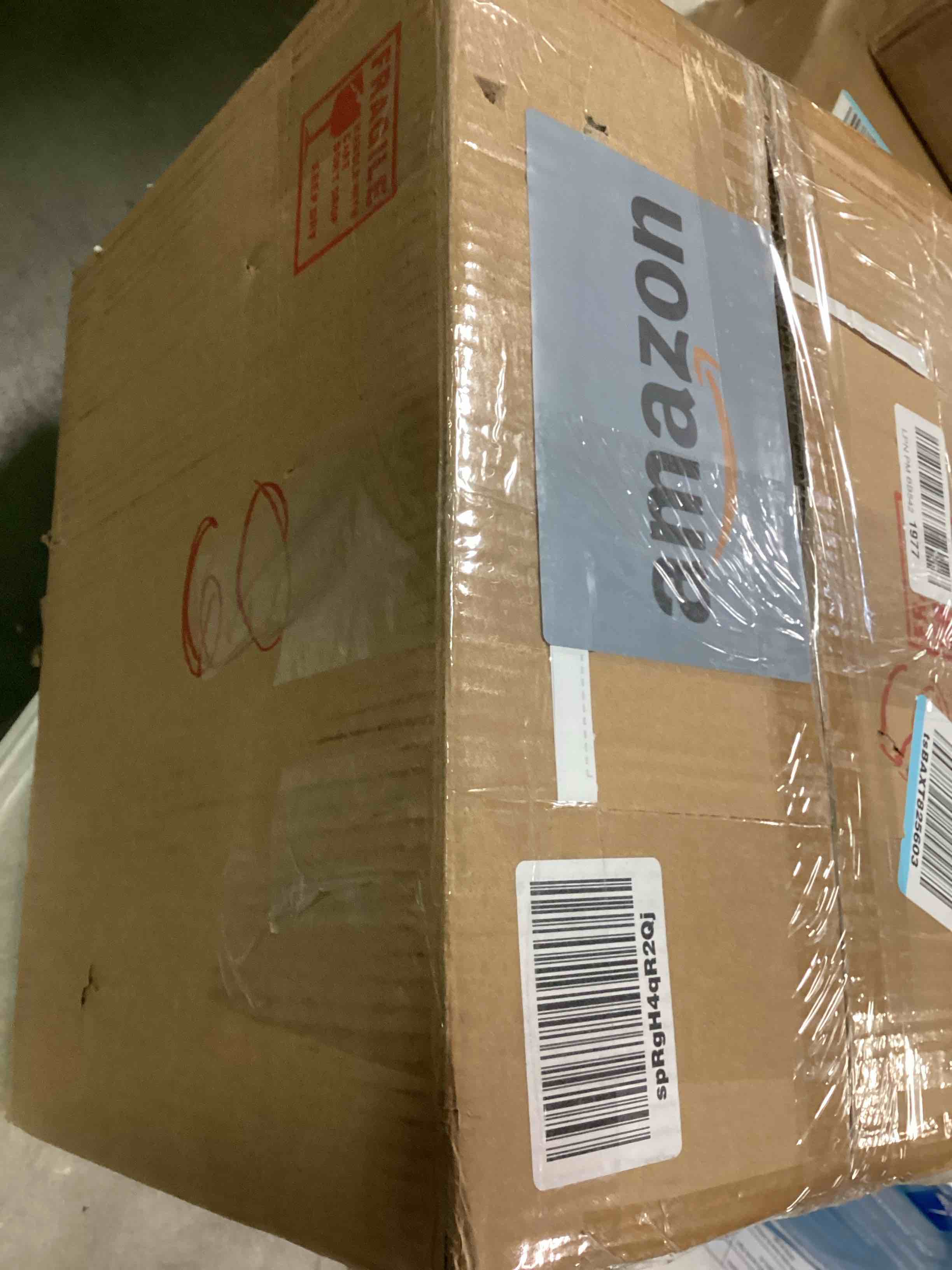 https://s3.amazonaws.com/lotting-images-prod/bidfta/GRA1727411_1733931204604.jpeg