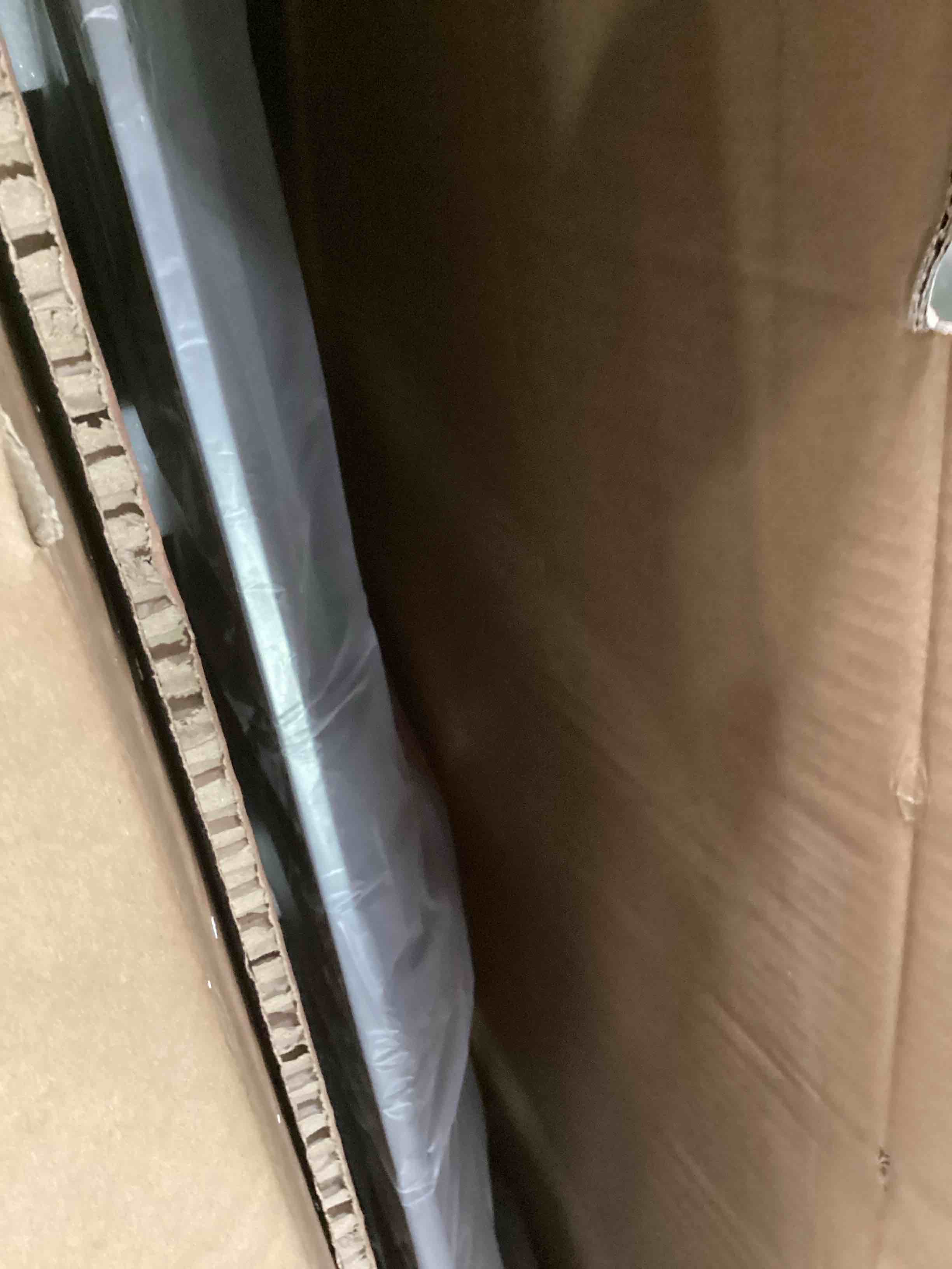 https://s3.amazonaws.com/lotting-images-prod/bidfta/GRA1727894_1734098077150.jpeg