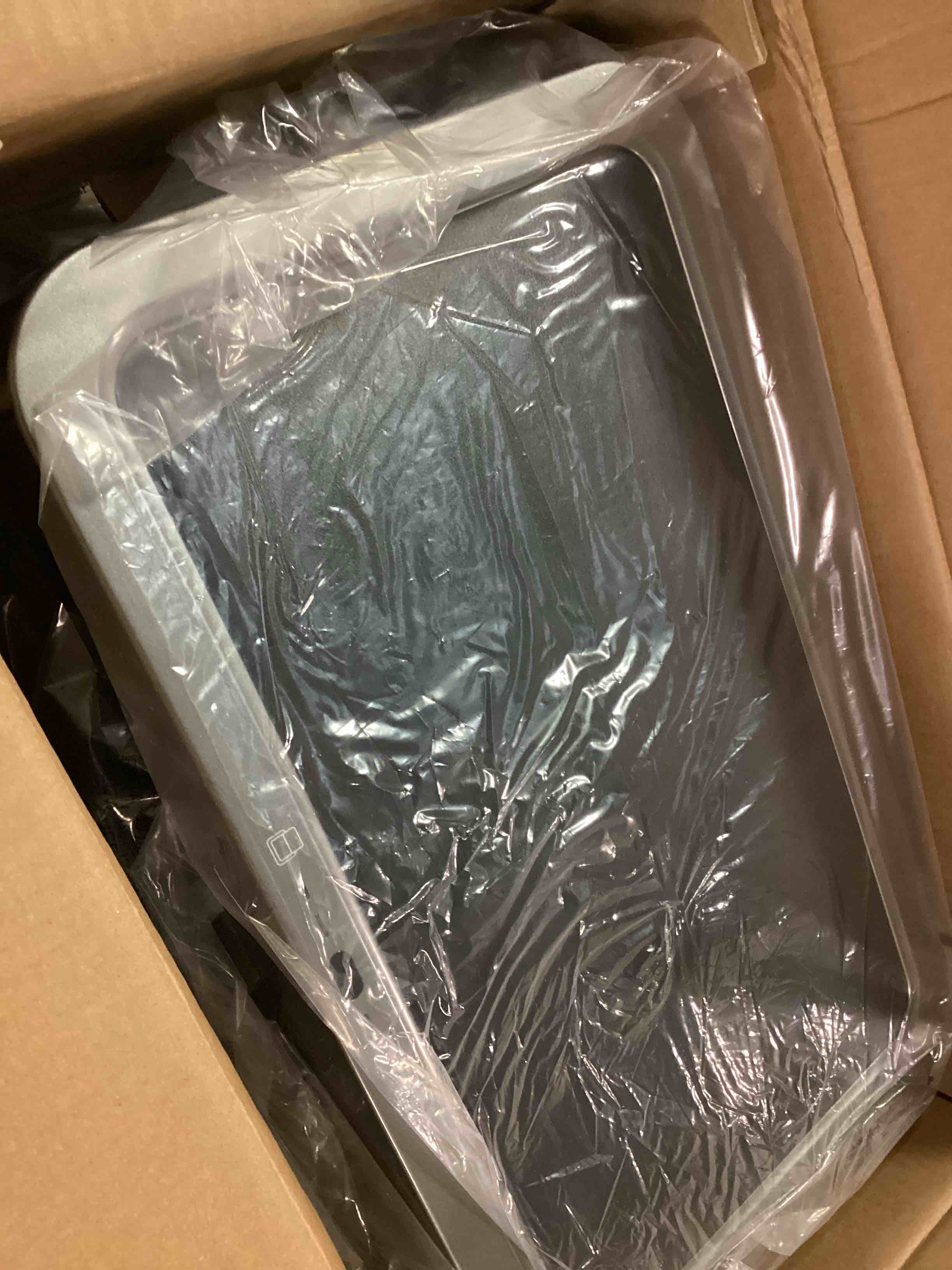 https://s3.amazonaws.com/lotting-images-prod/bidfta/GRA1728889_1734526506611.jpeg