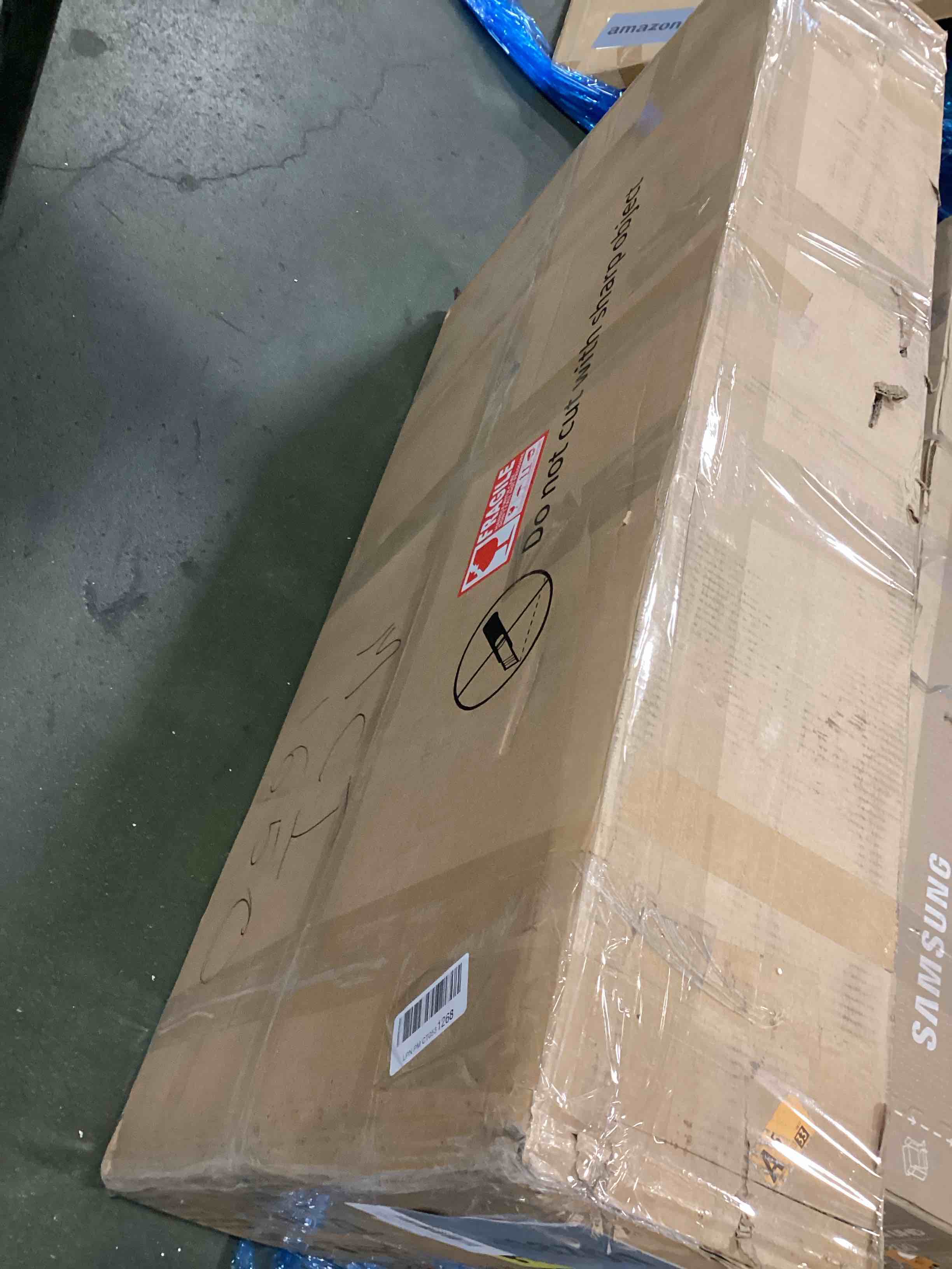 https://s3.amazonaws.com/lotting-images-prod/bidfta/GRA1728940_1734537534779.jpeg