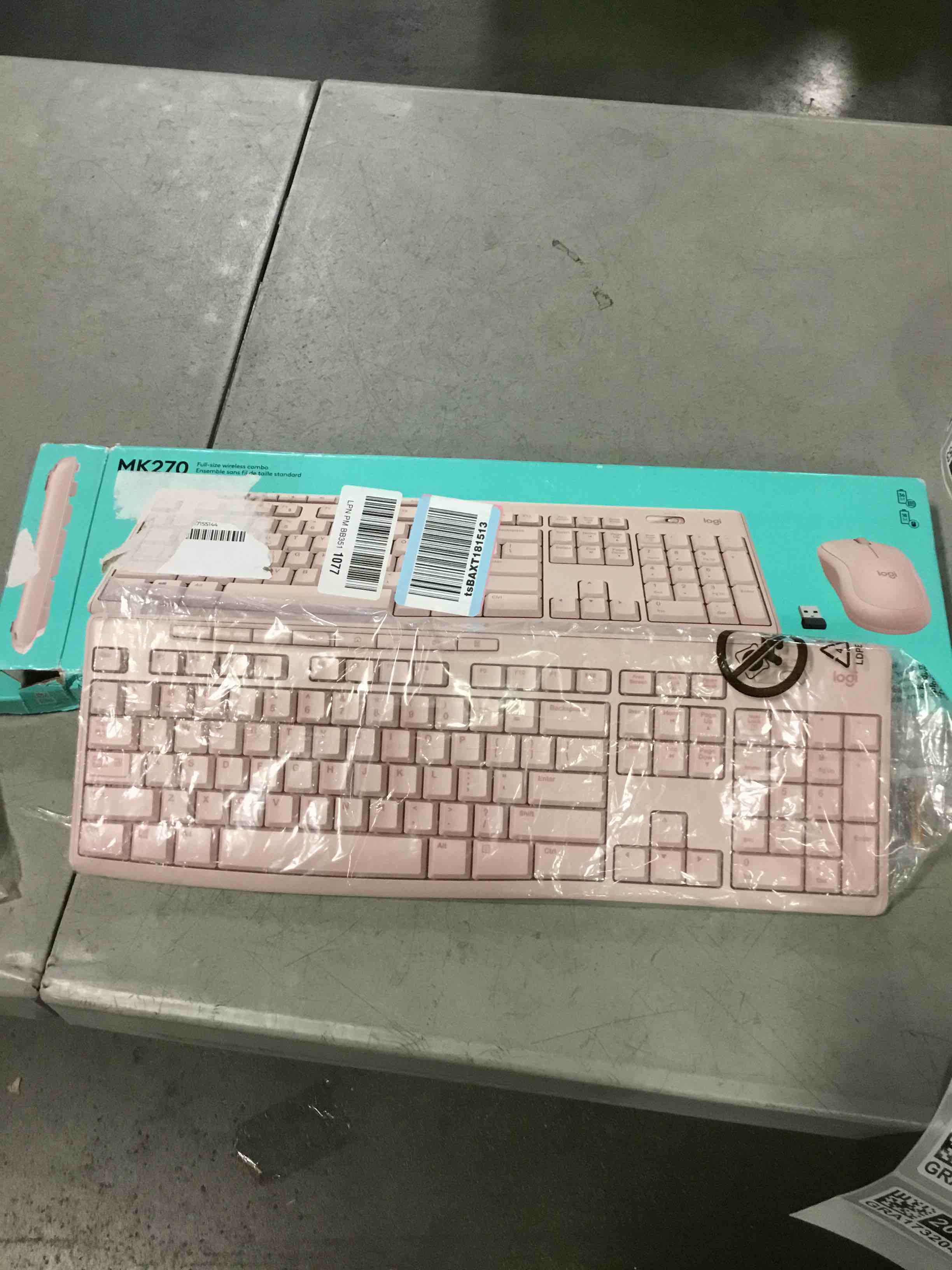 https://s3.amazonaws.com/lotting-images-prod/bidfta/GRA1732041_1732110057562.jpeg