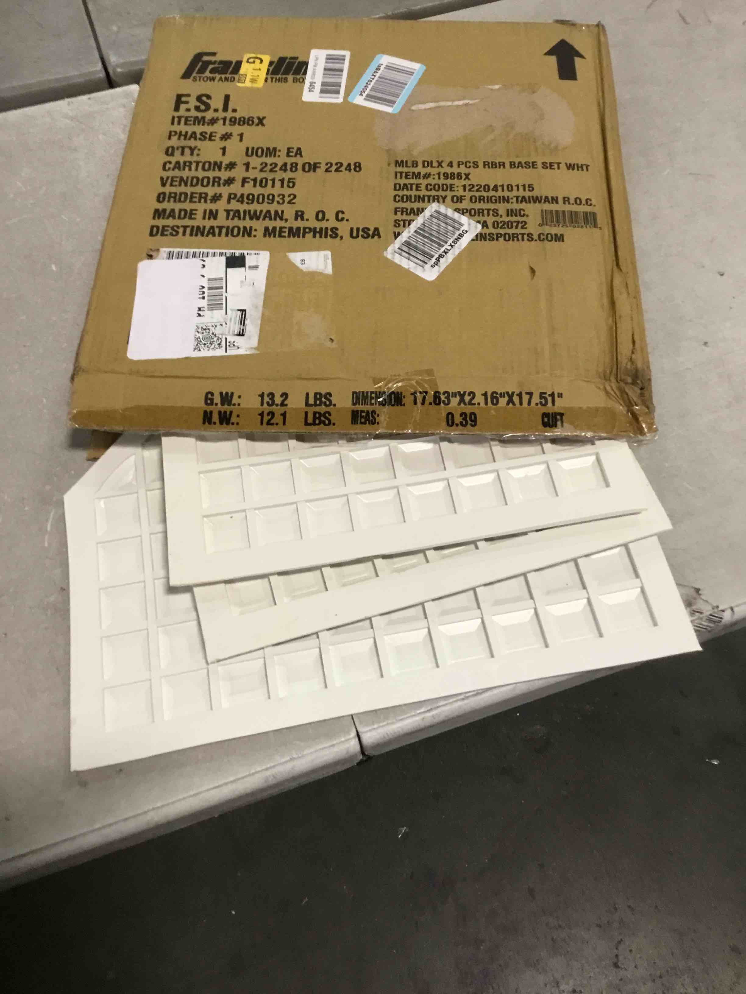 https://s3.amazonaws.com/lotting-images-prod/bidfta/GRA1732602_1733144821382.jpeg