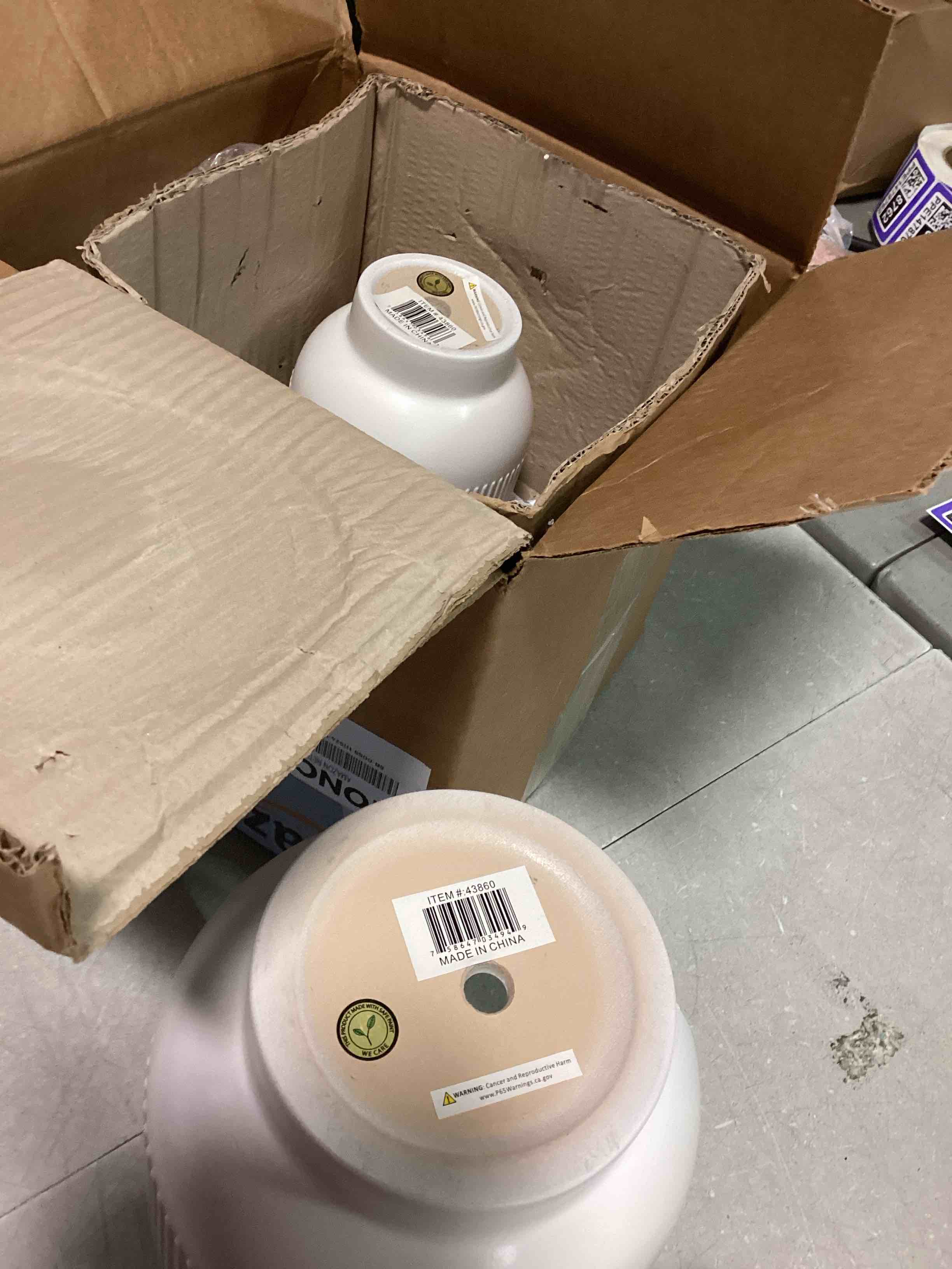 https://s3.amazonaws.com/lotting-images-prod/bidfta/GRA1733095_1733404415076.jpeg