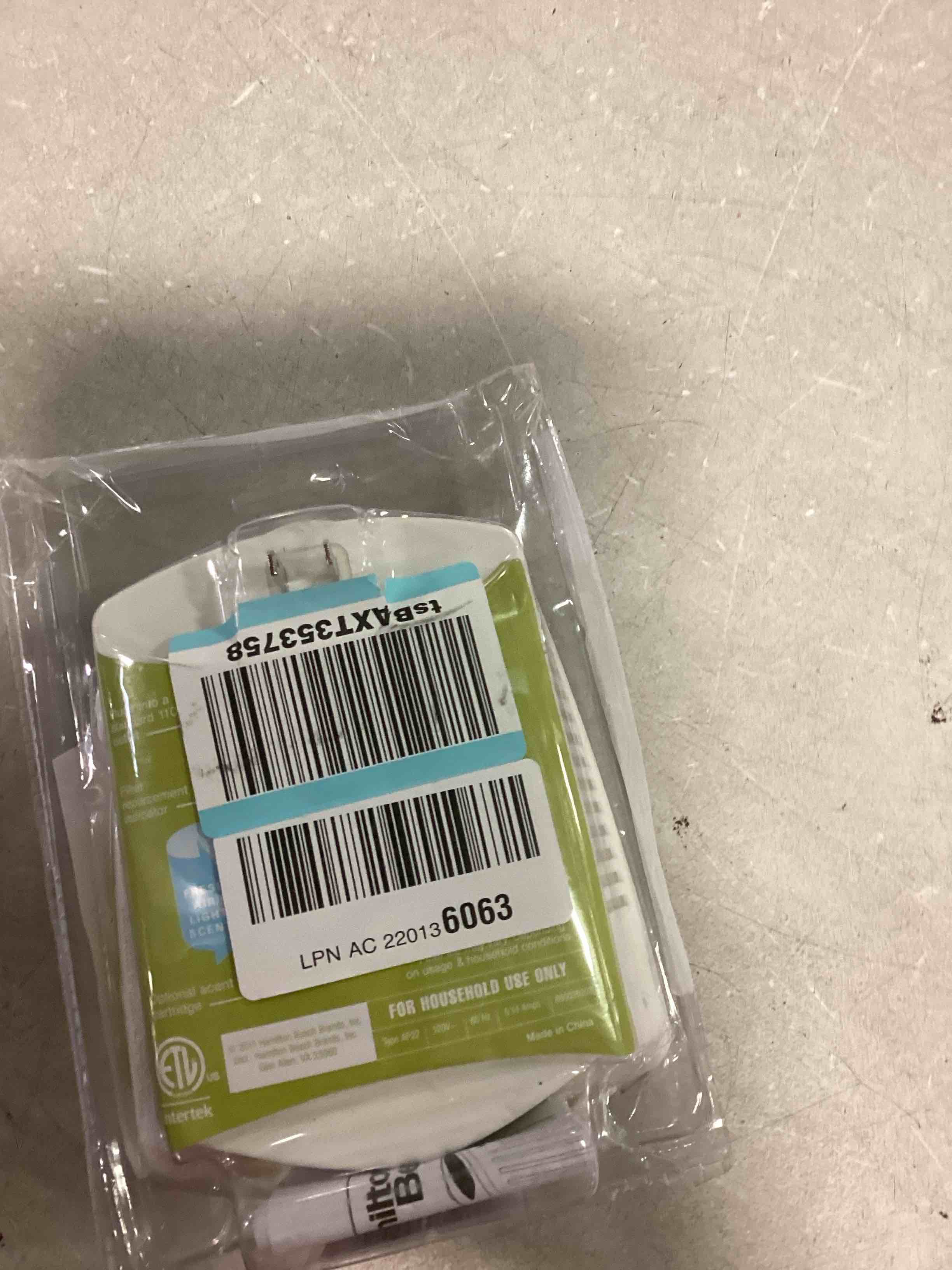 https://s3.amazonaws.com/lotting-images-prod/bidfta/GRA1733118_1733407061578.jpeg