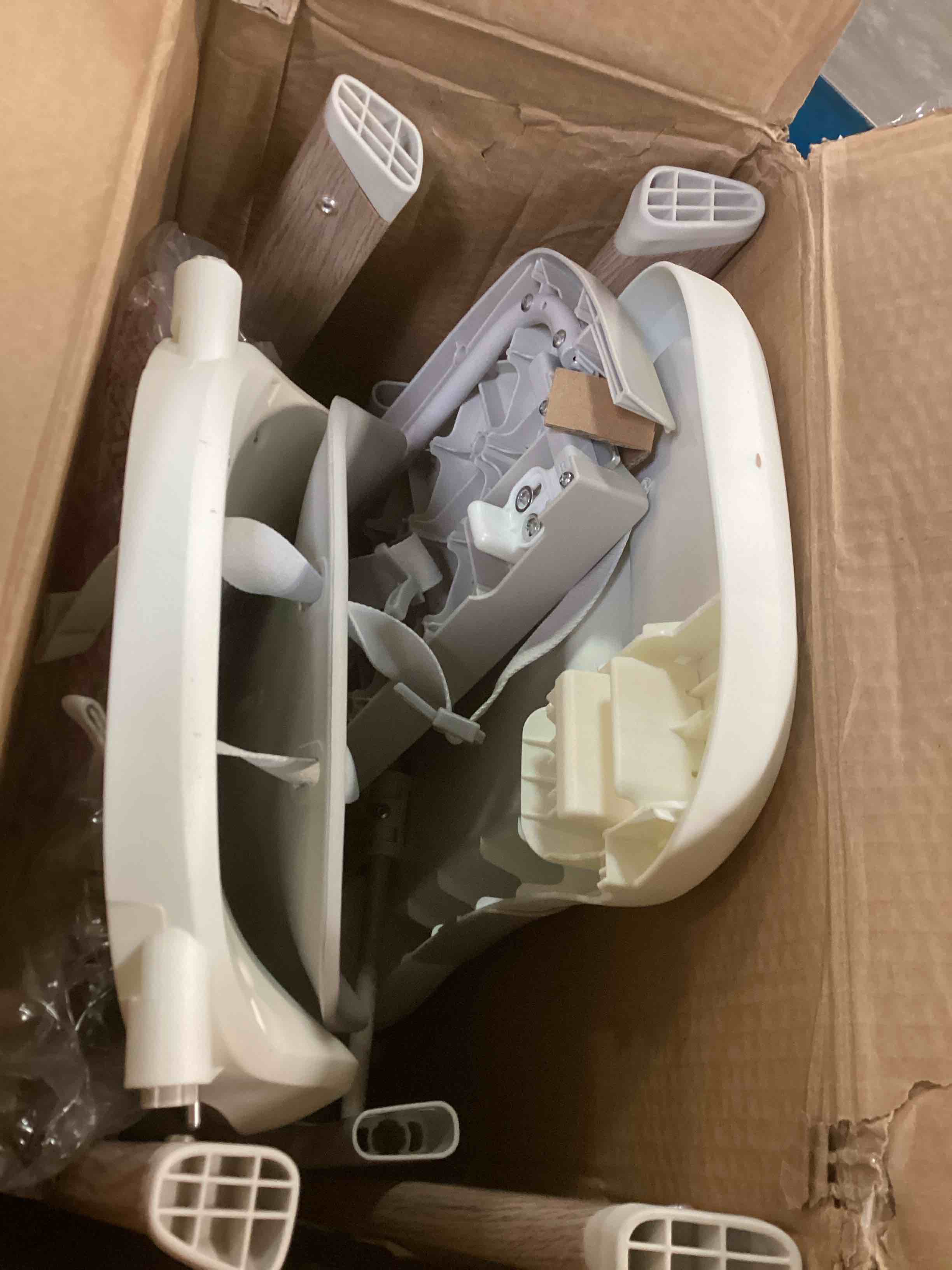 https://s3.amazonaws.com/lotting-images-prod/bidfta/GRA1733797_1734193683542.jpeg