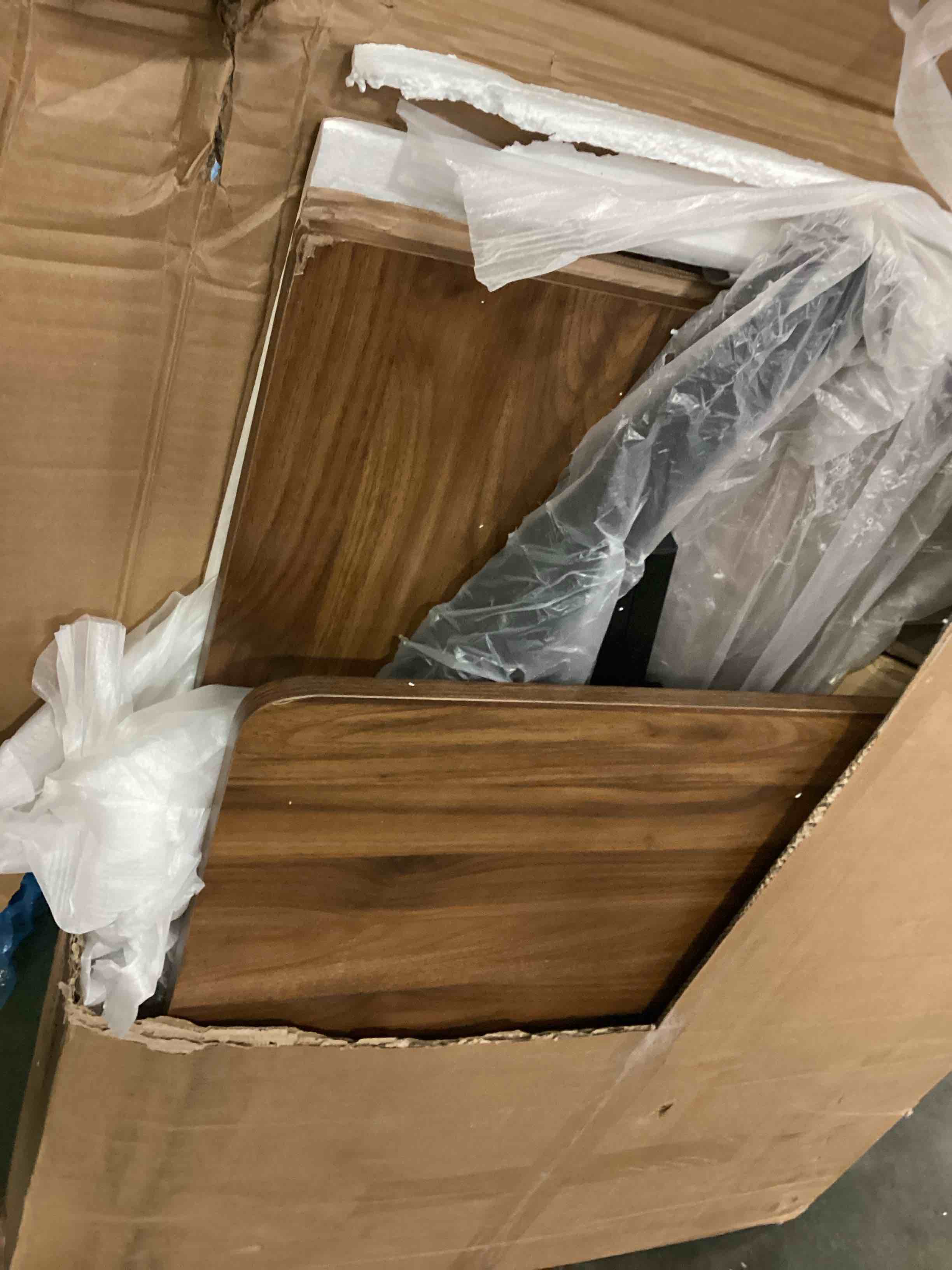 https://s3.amazonaws.com/lotting-images-prod/bidfta/GRA1734076_1734468114536.jpeg