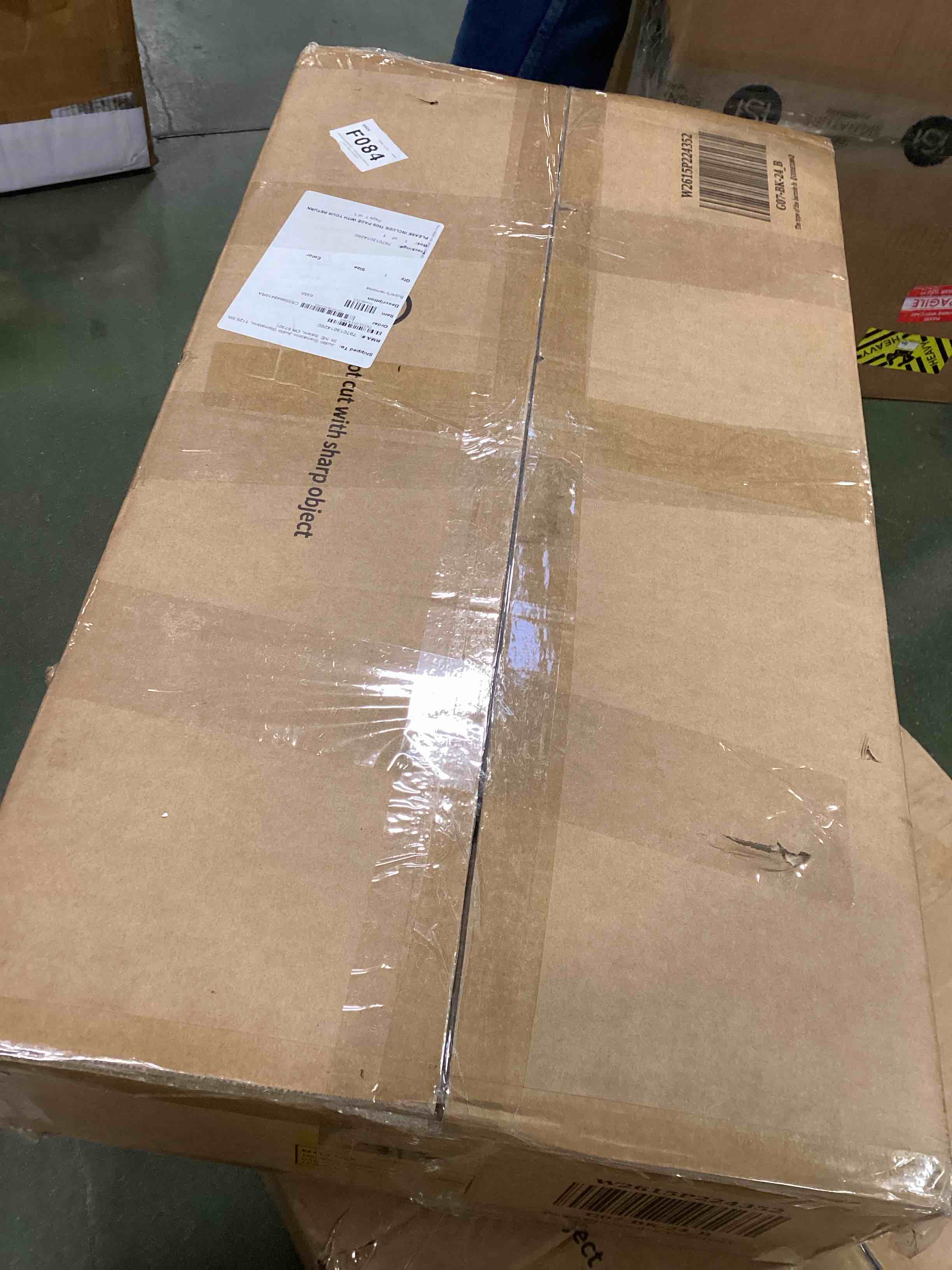 https://s3.amazonaws.com/lotting-images-prod/bidfta/GRA1734523_1734959057900.jpeg