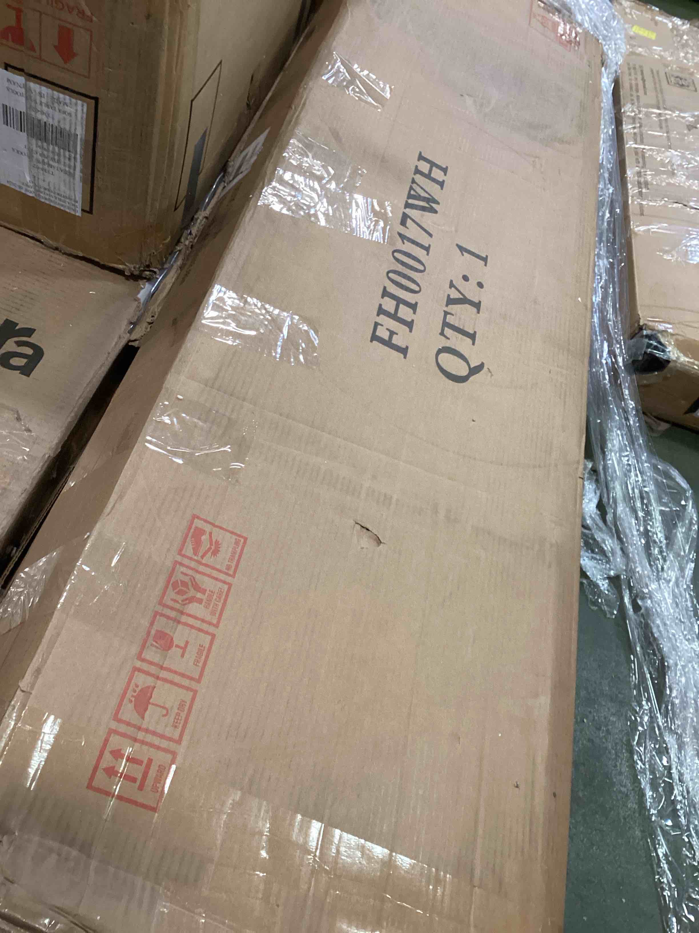 https://s3.amazonaws.com/lotting-images-prod/bidfta/GRA1734997_1735582186958.jpeg