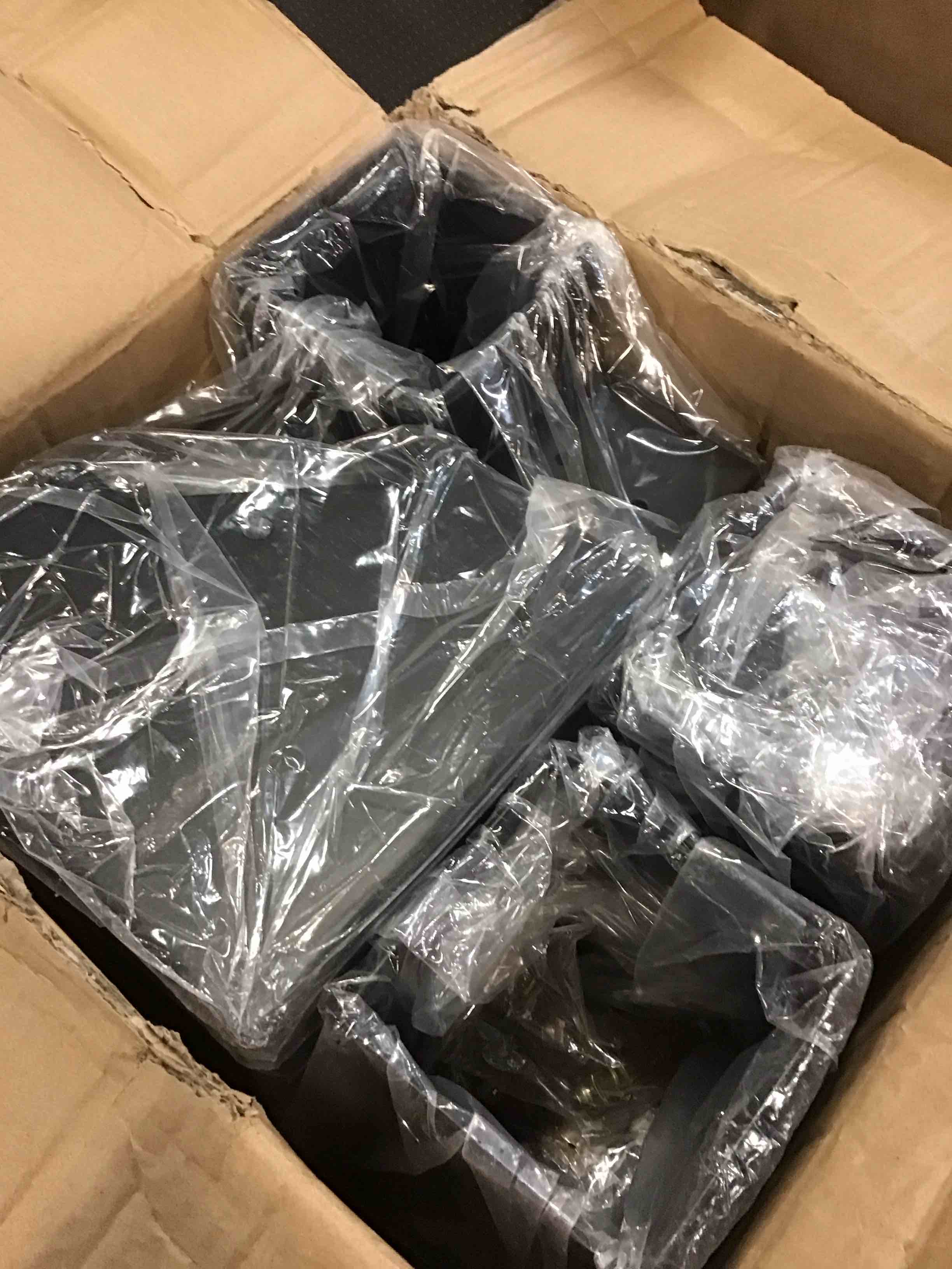 https://s3.amazonaws.com/lotting-images-prod/bidfta/GRA1735293_1733777841591.jpeg