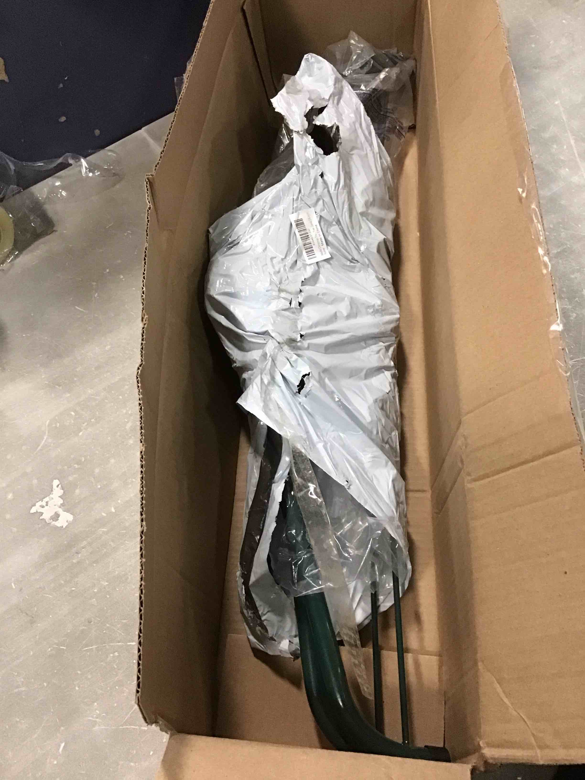 https://s3.amazonaws.com/lotting-images-prod/bidfta/GRA1735398_1733841995688.jpeg