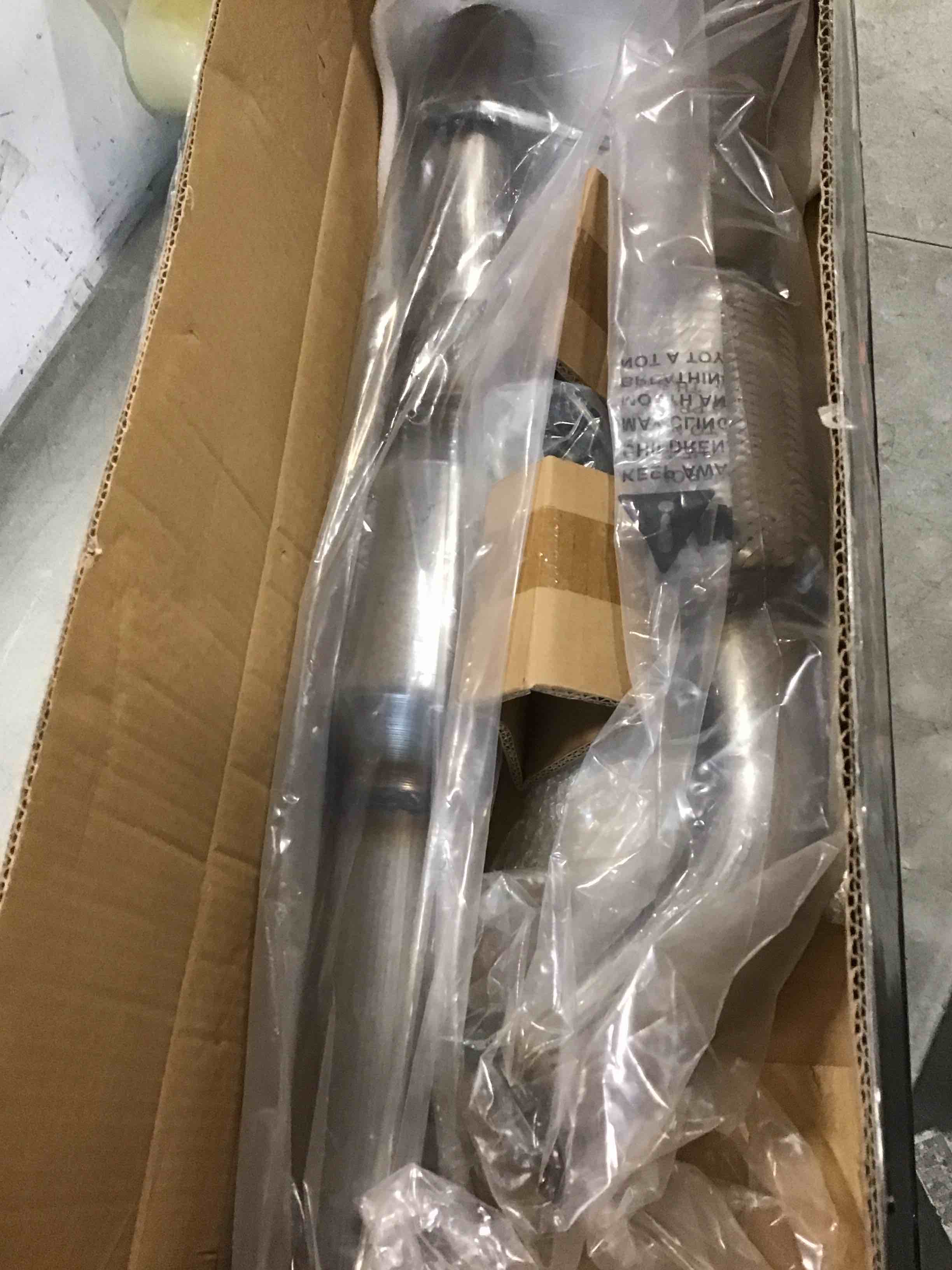 https://s3.amazonaws.com/lotting-images-prod/bidfta/GRA1736797_1734179389616.jpeg