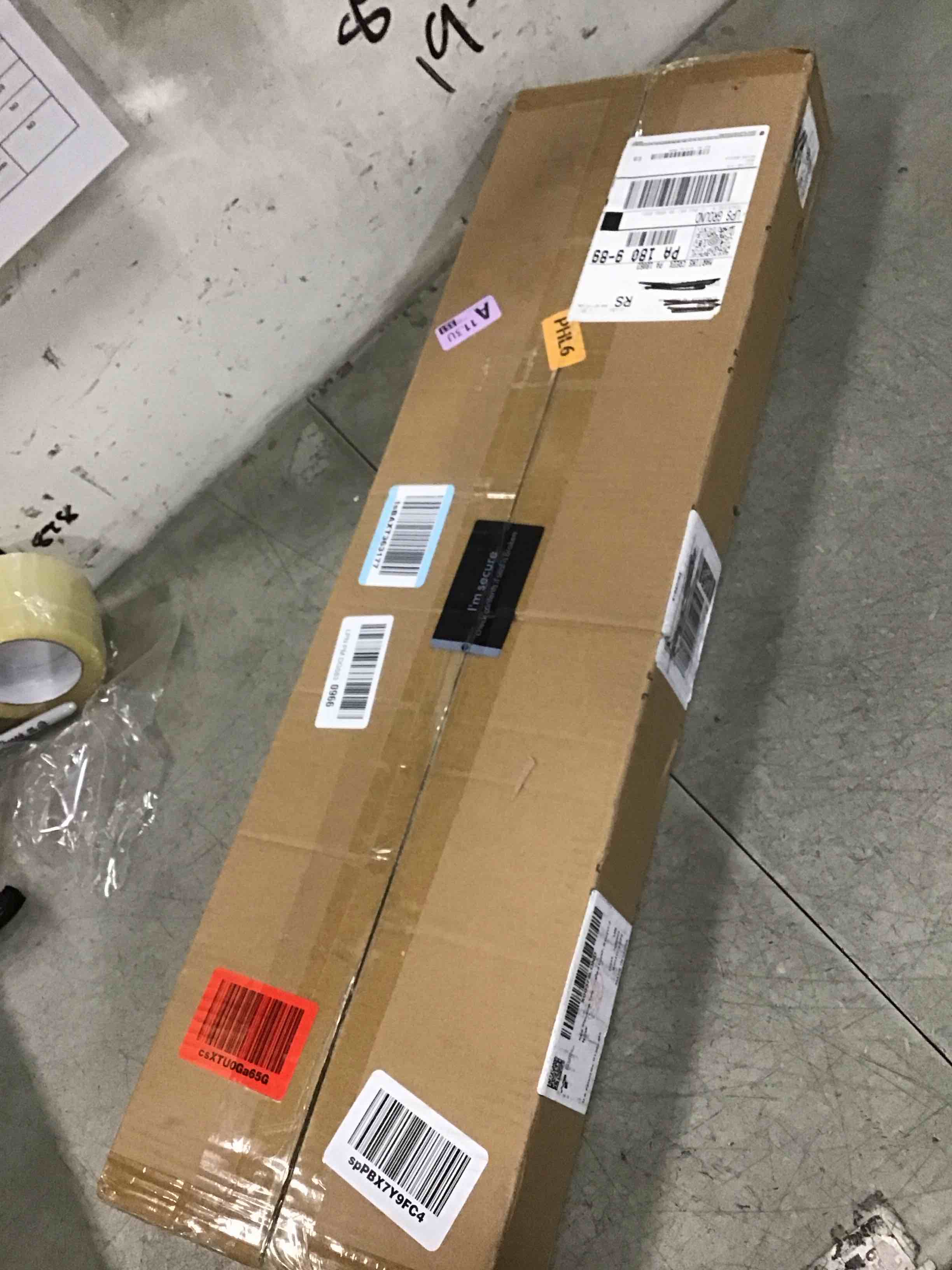 https://s3.amazonaws.com/lotting-images-prod/bidfta/GRA1737670_1734529330180.jpeg