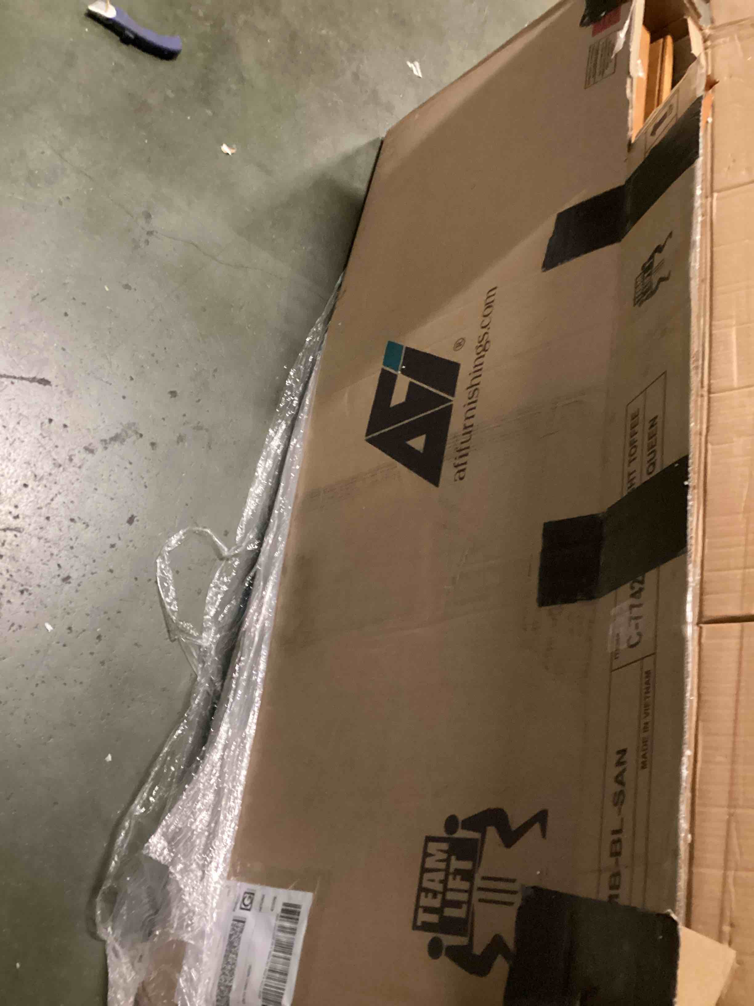 https://s3.amazonaws.com/lotting-images-prod/bidfta/GRA1741973_1733352230704.jpeg