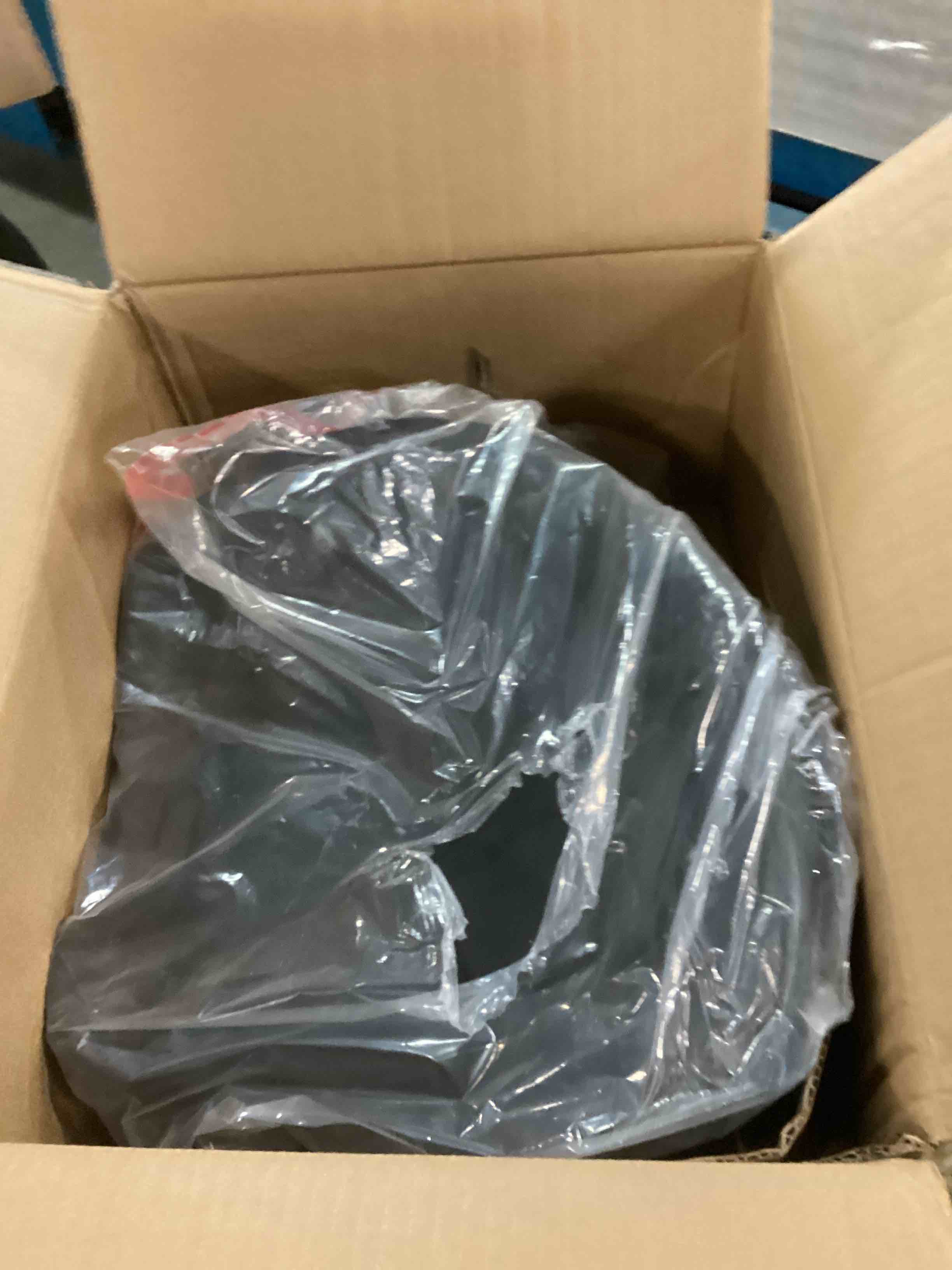 https://s3.amazonaws.com/lotting-images-prod/bidfta/GRA1742853_1734128738285.jpeg