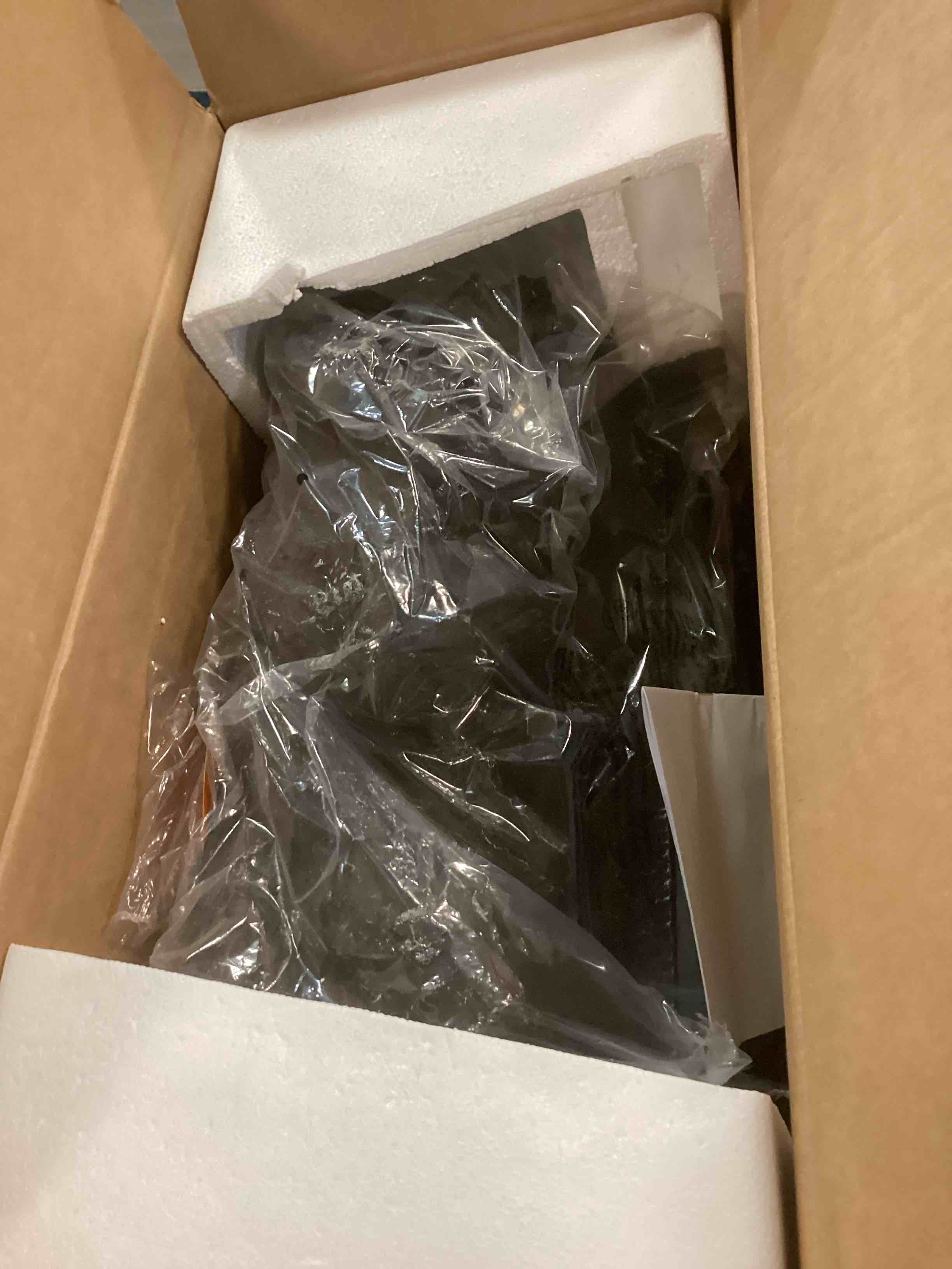 https://s3.amazonaws.com/lotting-images-prod/bidfta/GRA1743299_1734481444864.jpeg