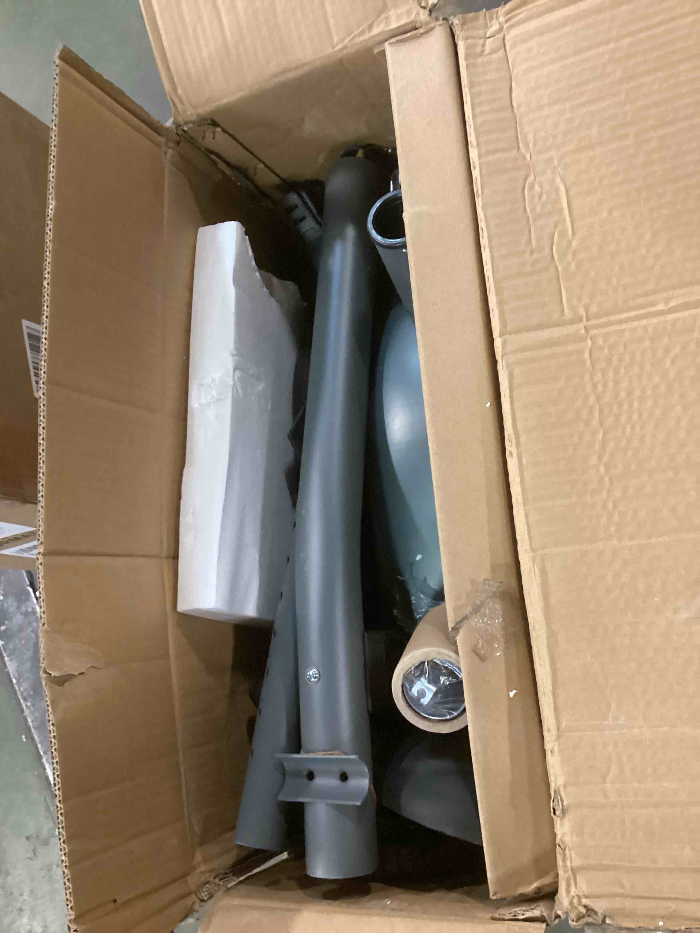 https://s3.amazonaws.com/lotting-images-prod/bidfta/GRA1743337_1734485172741.jpeg