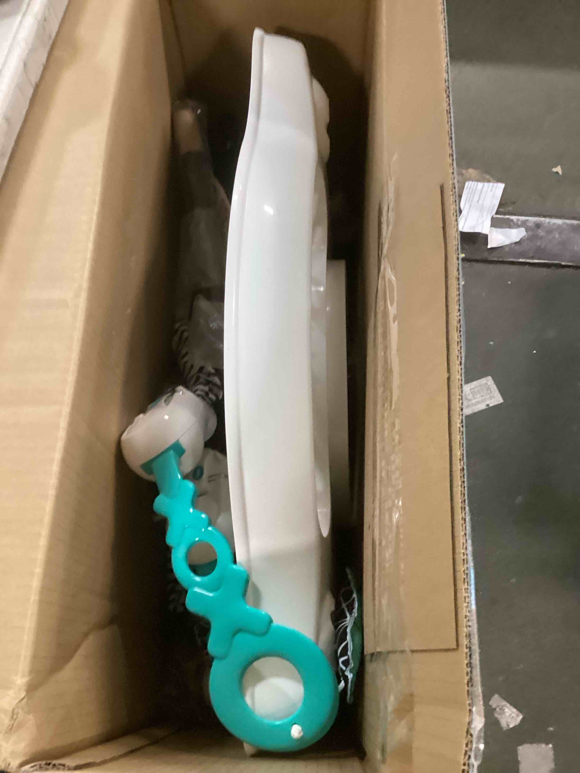 https://s3.amazonaws.com/lotting-images-prod/bidfta/GRA1743385_1734492263701.jpeg