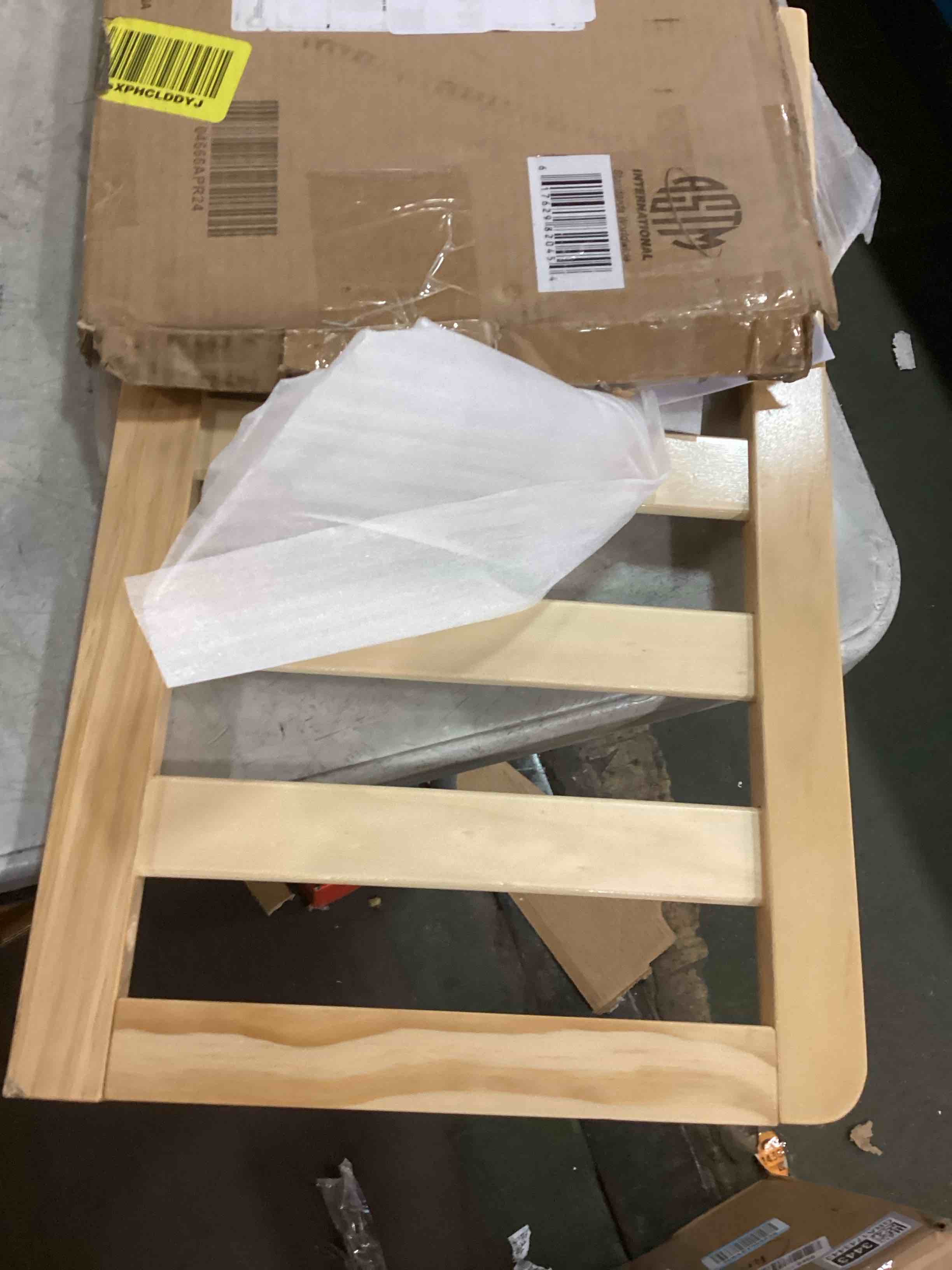 https://s3.amazonaws.com/lotting-images-prod/bidfta/GRA1743445_1734500861677.jpeg