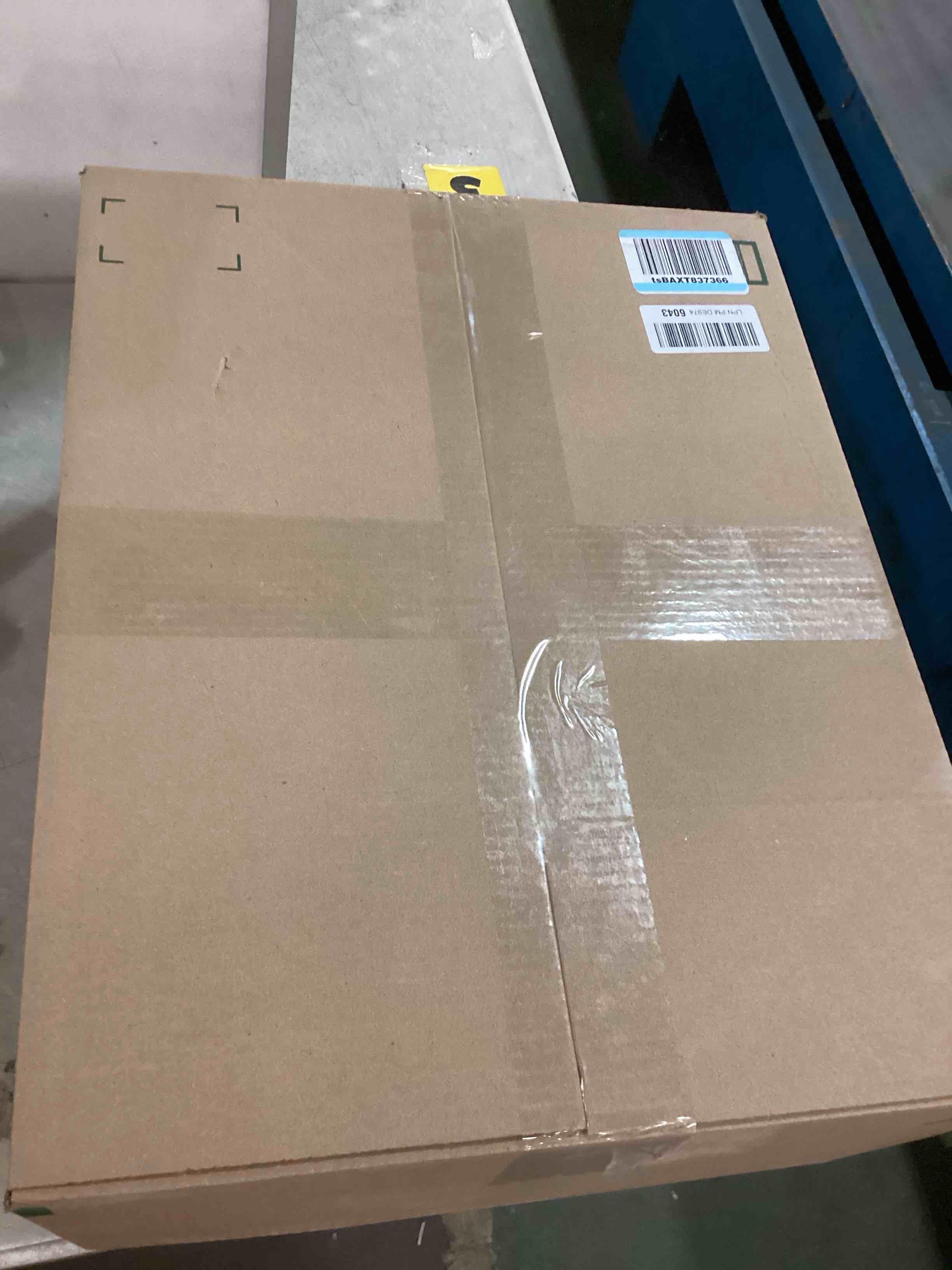 https://s3.amazonaws.com/lotting-images-prod/bidfta/GRA1743703_1734646926619.jpeg