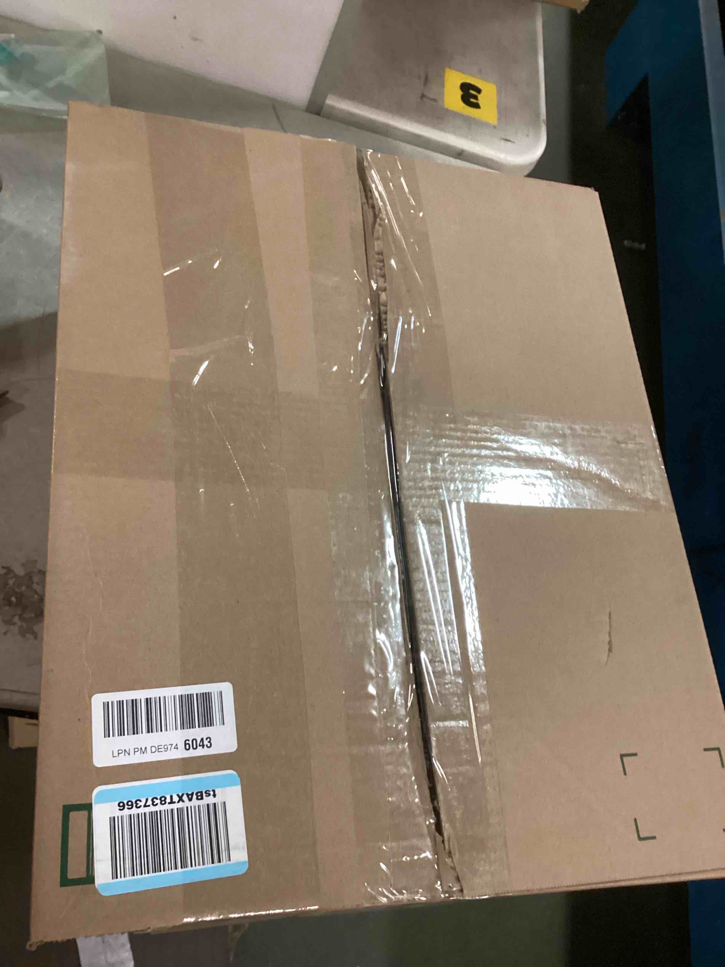https://s3.amazonaws.com/lotting-images-prod/bidfta/GRA1743703_1734646955417.jpeg