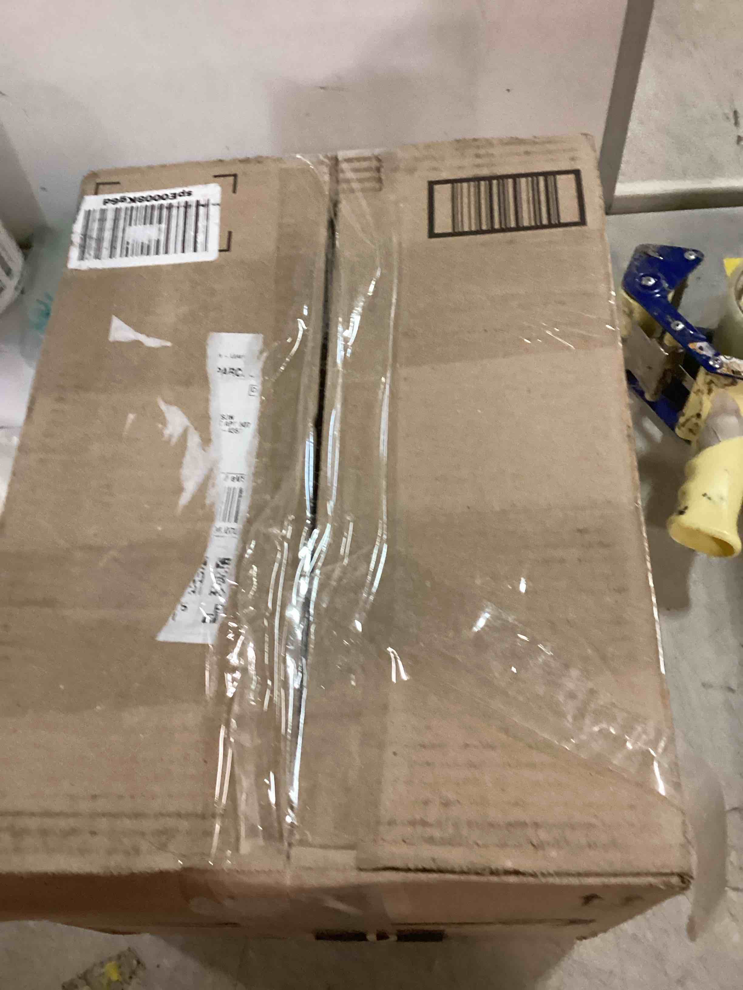 https://s3.amazonaws.com/lotting-images-prod/bidfta/GRA1743715_1734648201666.jpeg