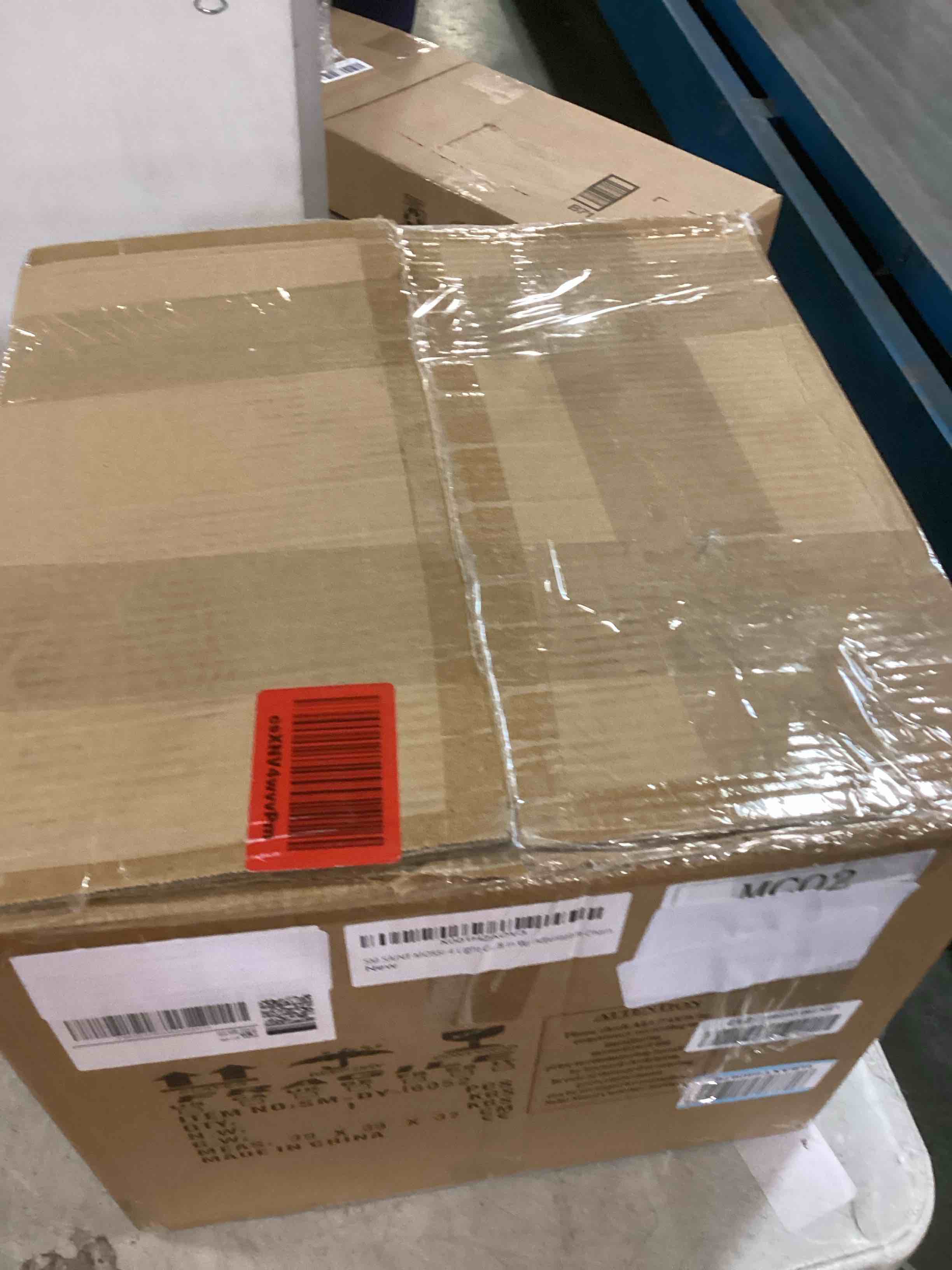 https://s3.amazonaws.com/lotting-images-prod/bidfta/GRA1743780_1734655500802.jpeg