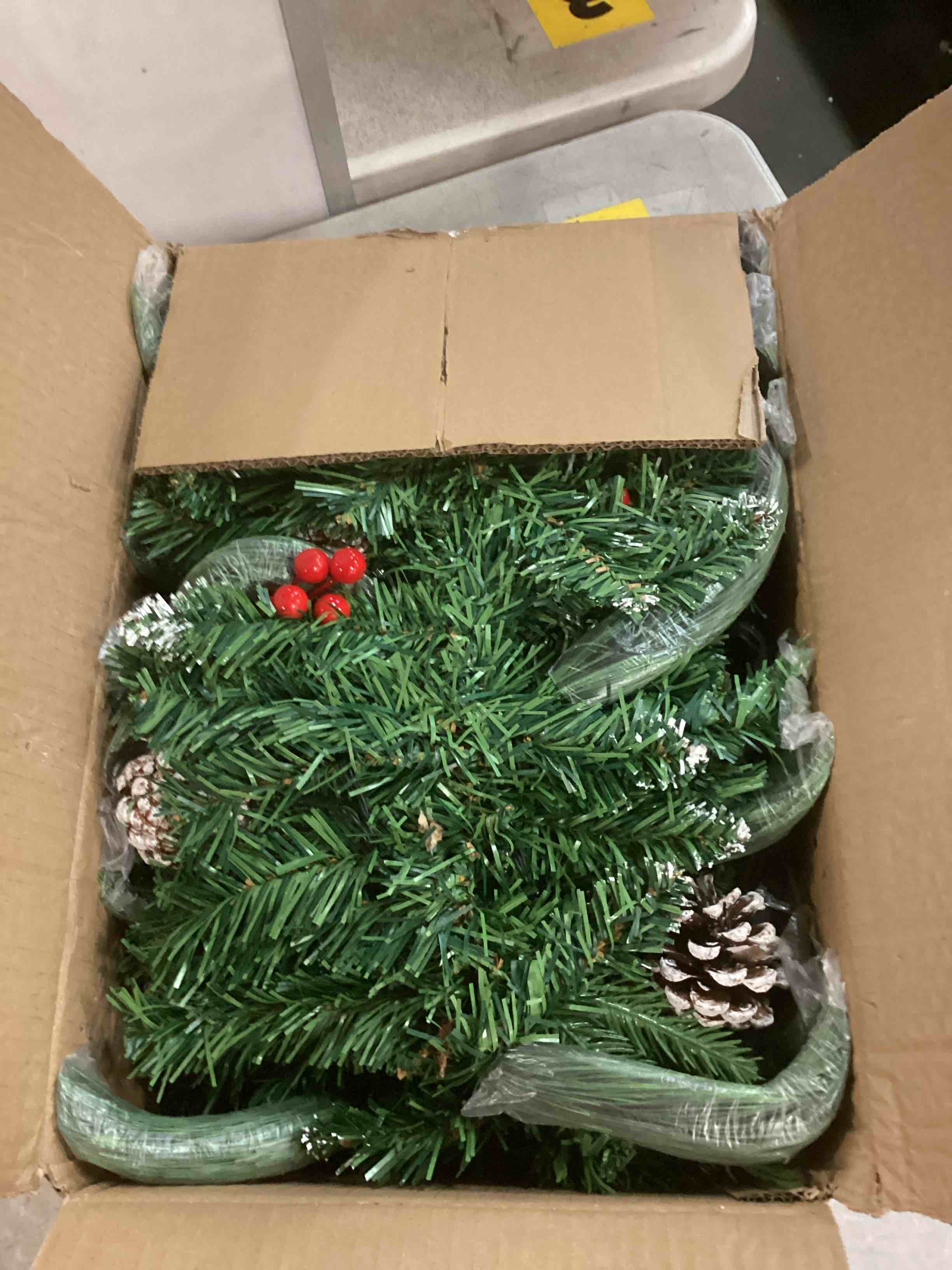 https://s3.amazonaws.com/lotting-images-prod/bidfta/GRA1743818_1734659533899.jpeg