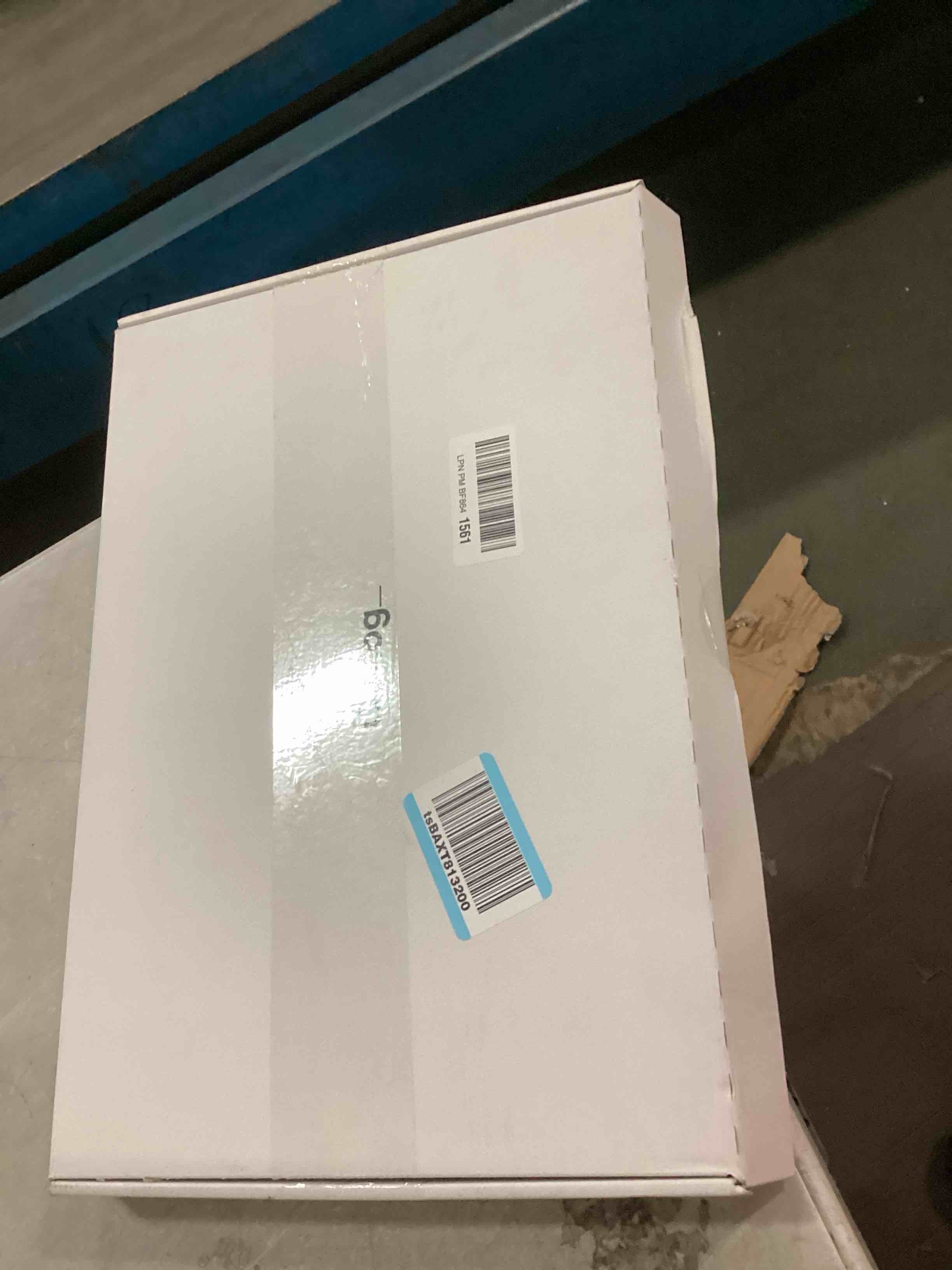 https://s3.amazonaws.com/lotting-images-prod/bidfta/GRA1743903_1734673197791.jpeg