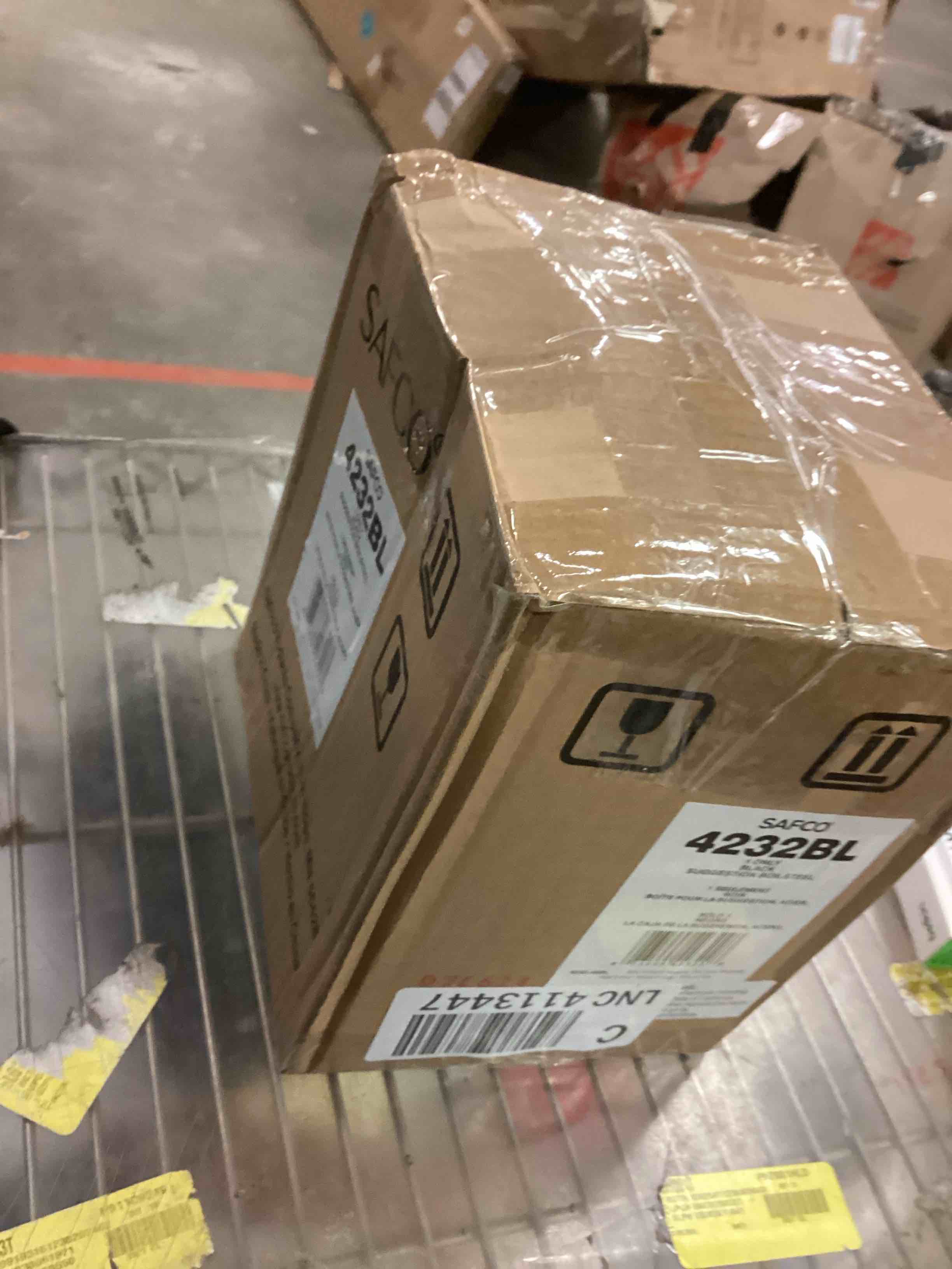 https://s3.amazonaws.com/lotting-images-prod/bidfta/GRA1751711_1745874281631.jpeg