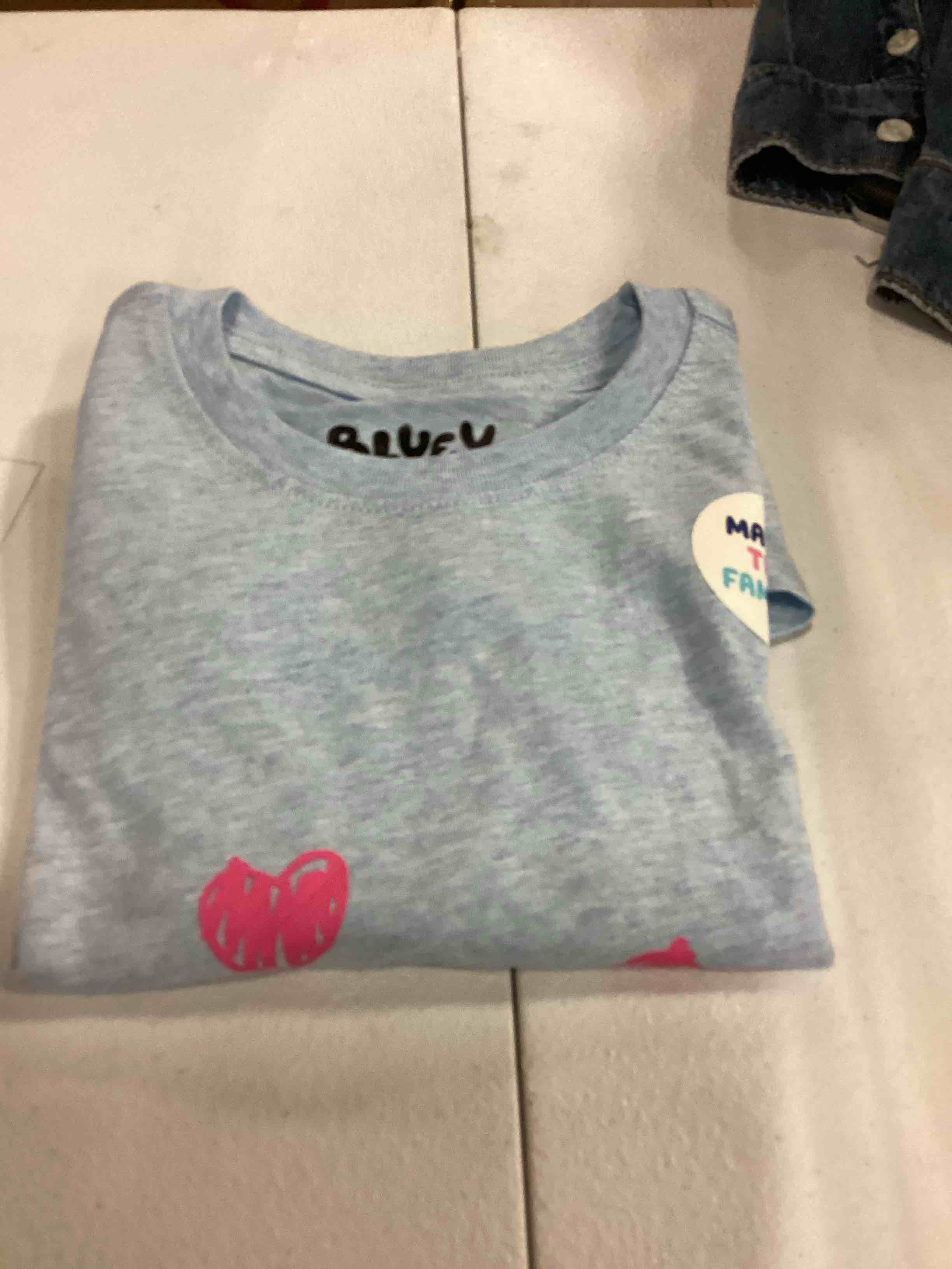 https://s3.amazonaws.com/lotting-images-prod/bidfta/GRA1752600_1750105167409.jpeg