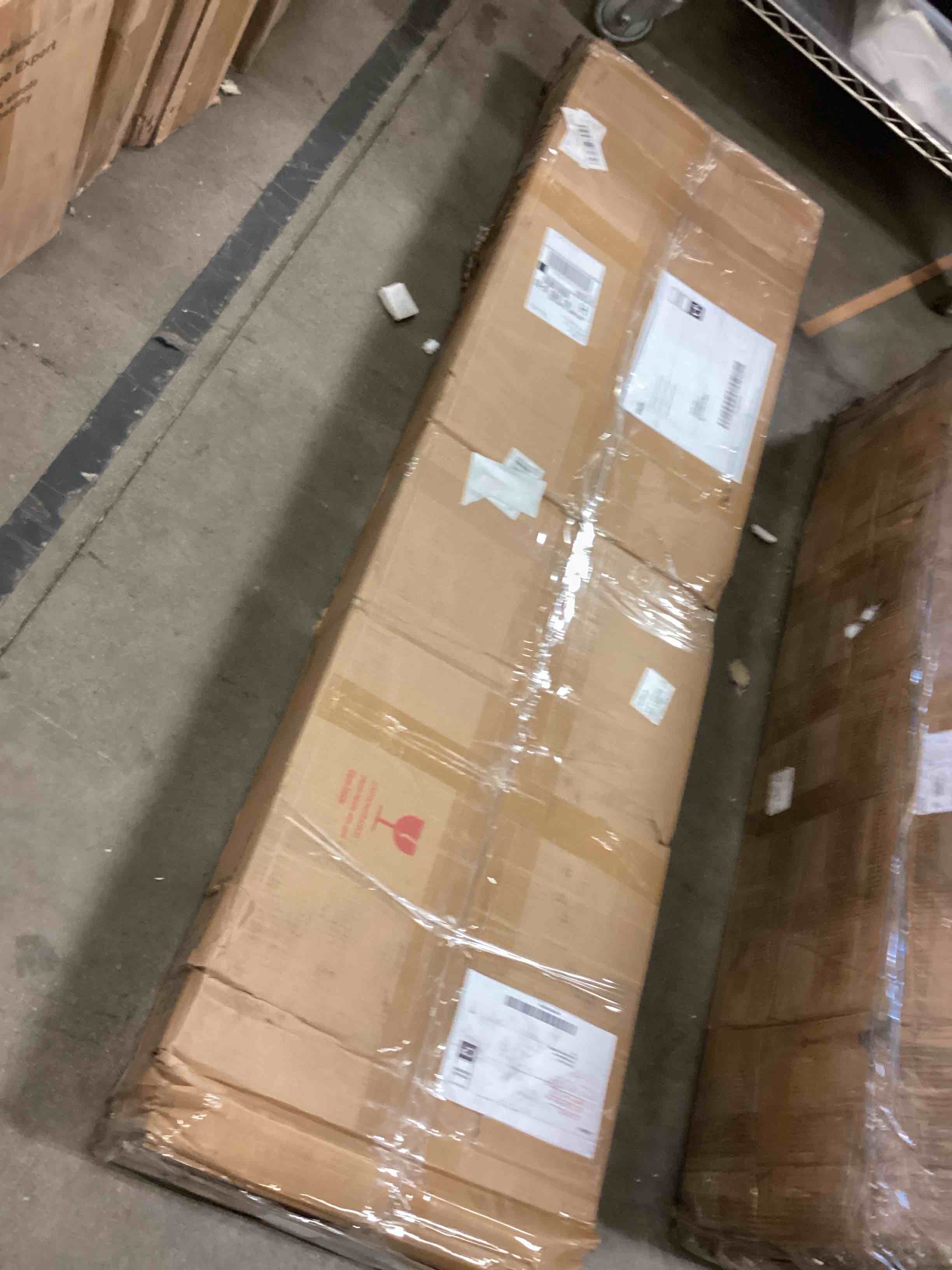 https://s3.amazonaws.com/lotting-images-prod/bidfta/GRA1752621_1750941035131.jpeg