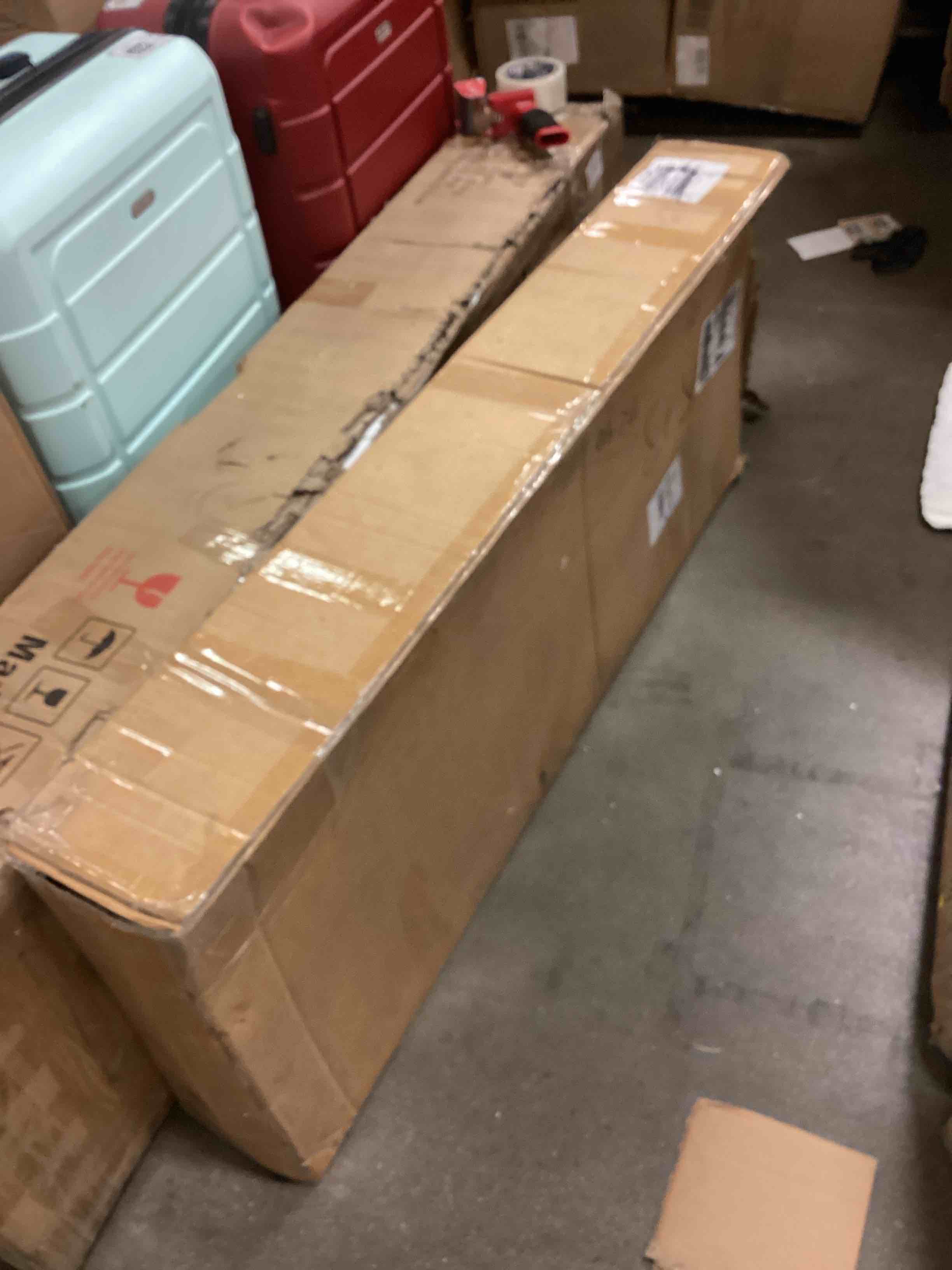 https://s3.amazonaws.com/lotting-images-prod/bidfta/GRA1752639_1750946268821.jpeg