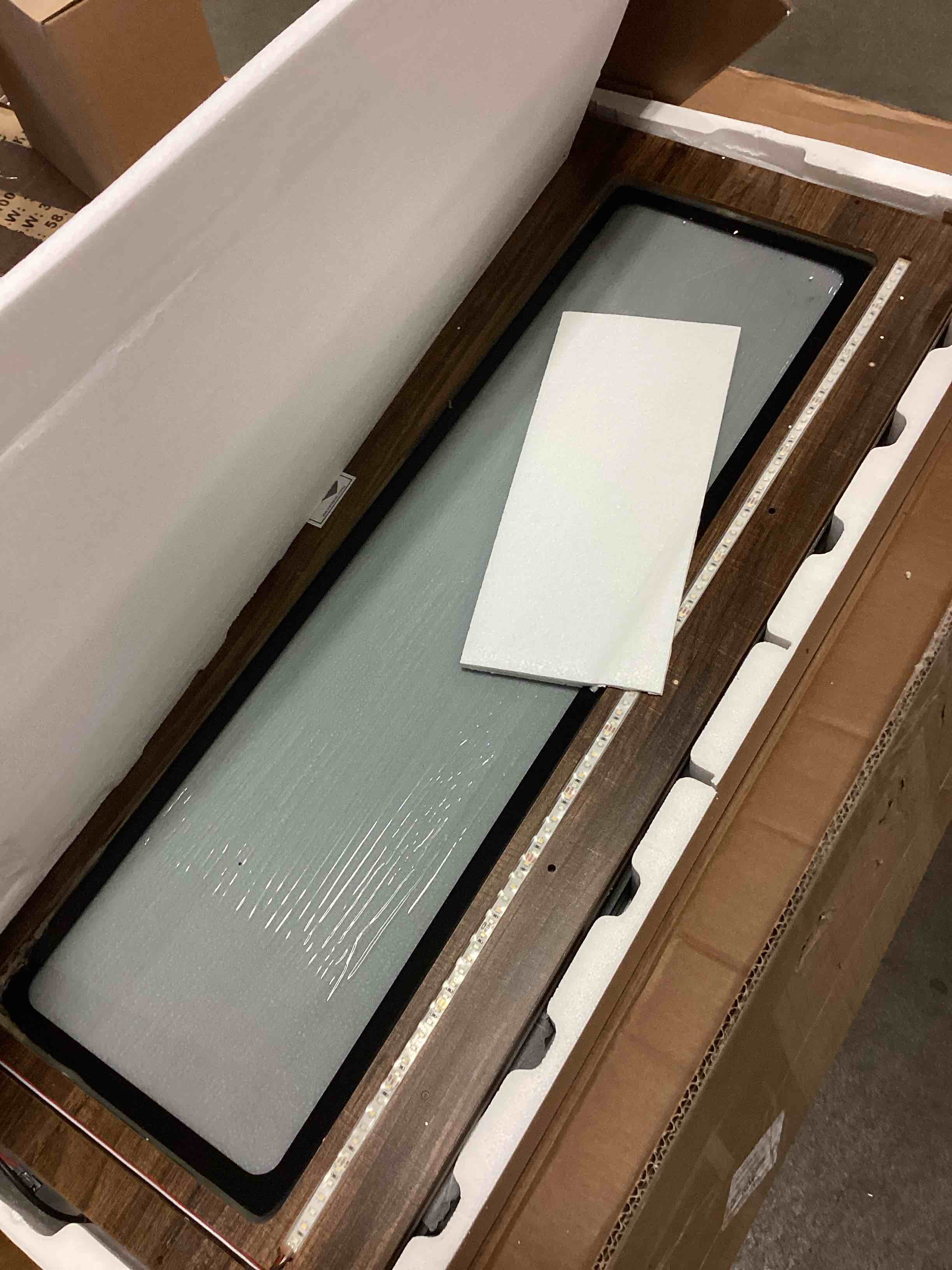 https://s3.amazonaws.com/lotting-images-prod/bidfta/GRA1752642_1750950537727.jpeg
