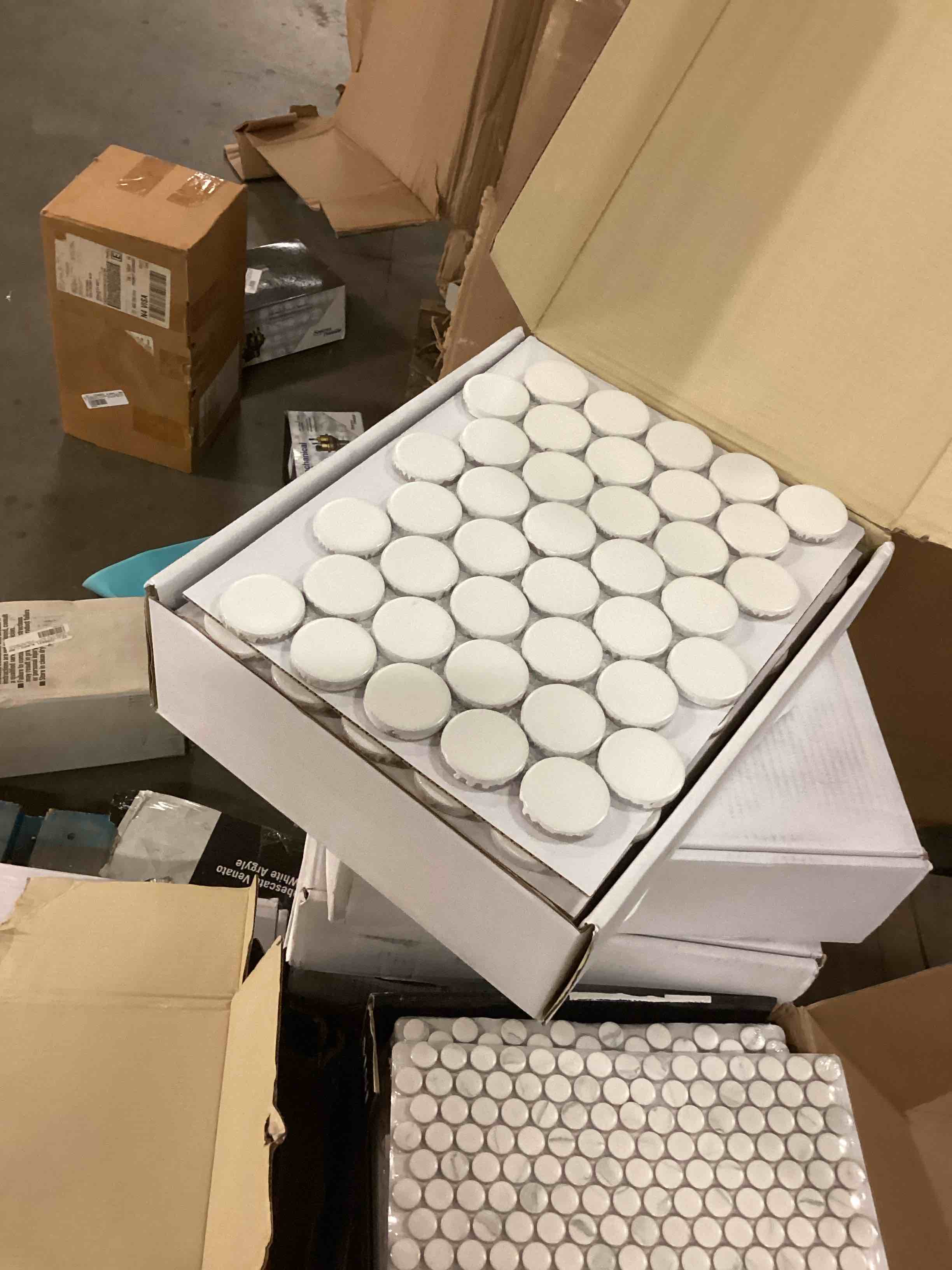 https://s3.amazonaws.com/lotting-images-prod/bidfta/GRA1752706_1751304295389.jpeg