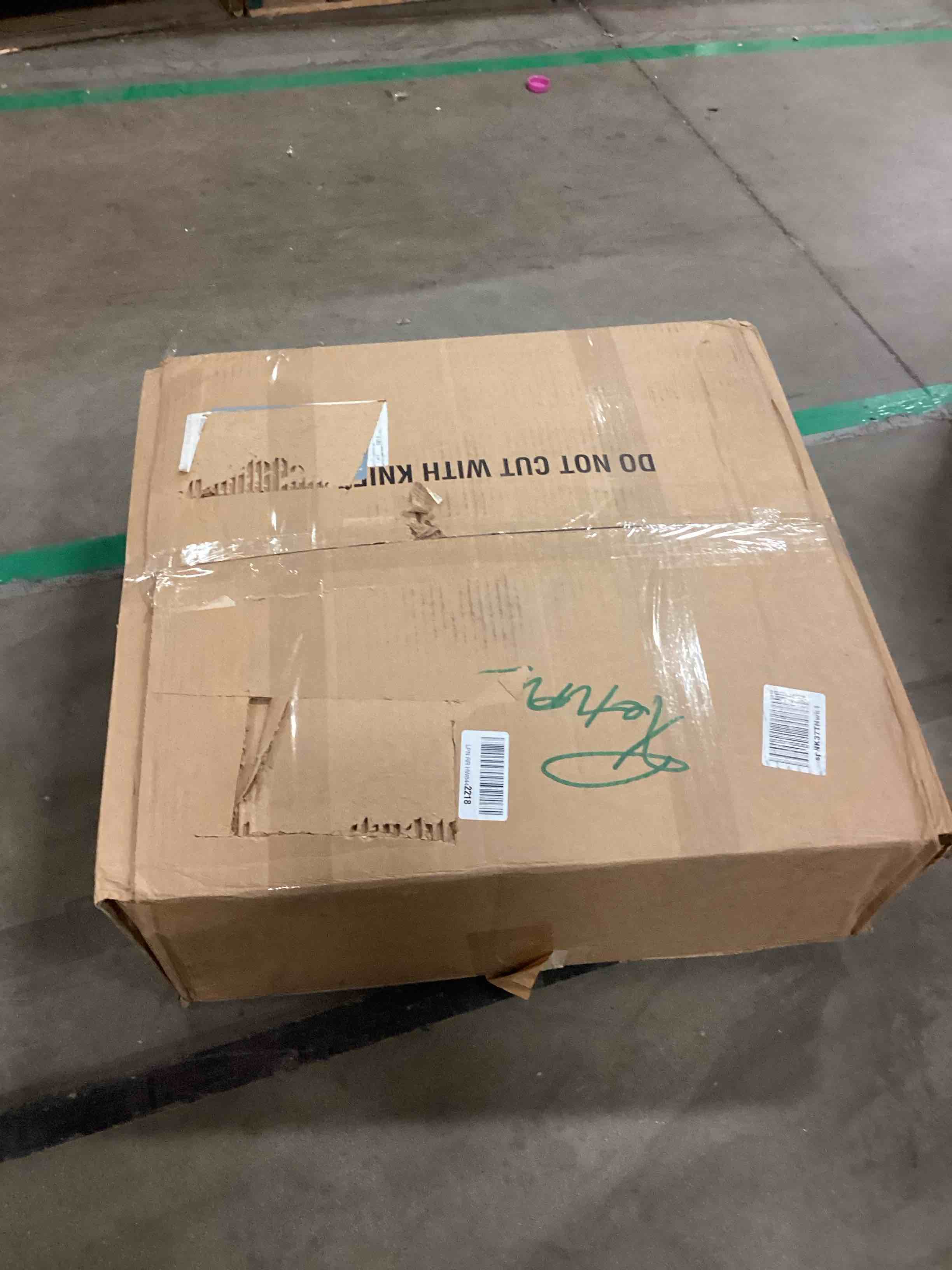 https://s3.amazonaws.com/lotting-images-prod/bidfta/GRA1752809_1751899603584.jpeg