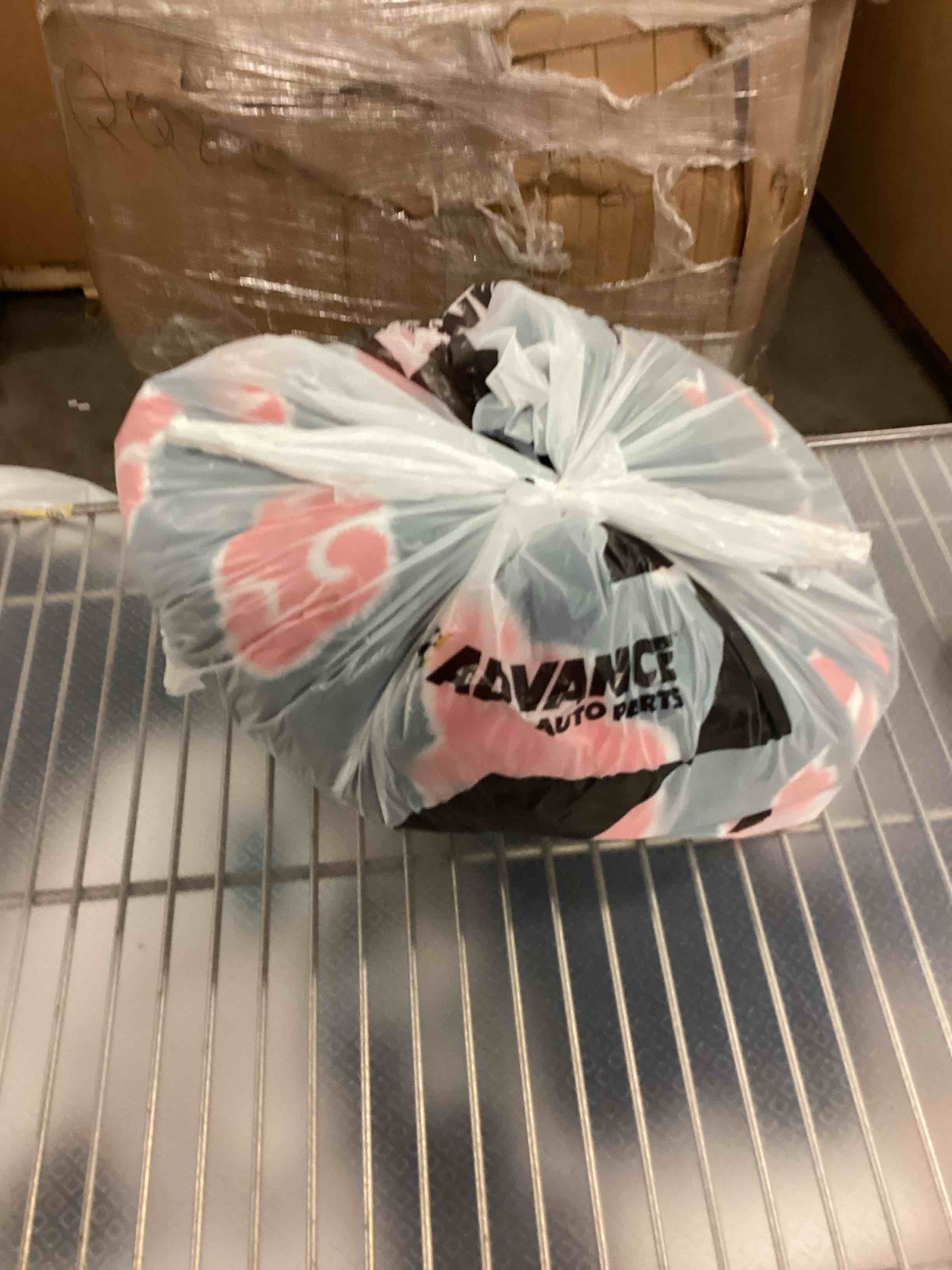 https://s3.amazonaws.com/lotting-images-prod/bidfta/GRA1752849_1752079933255.jpeg