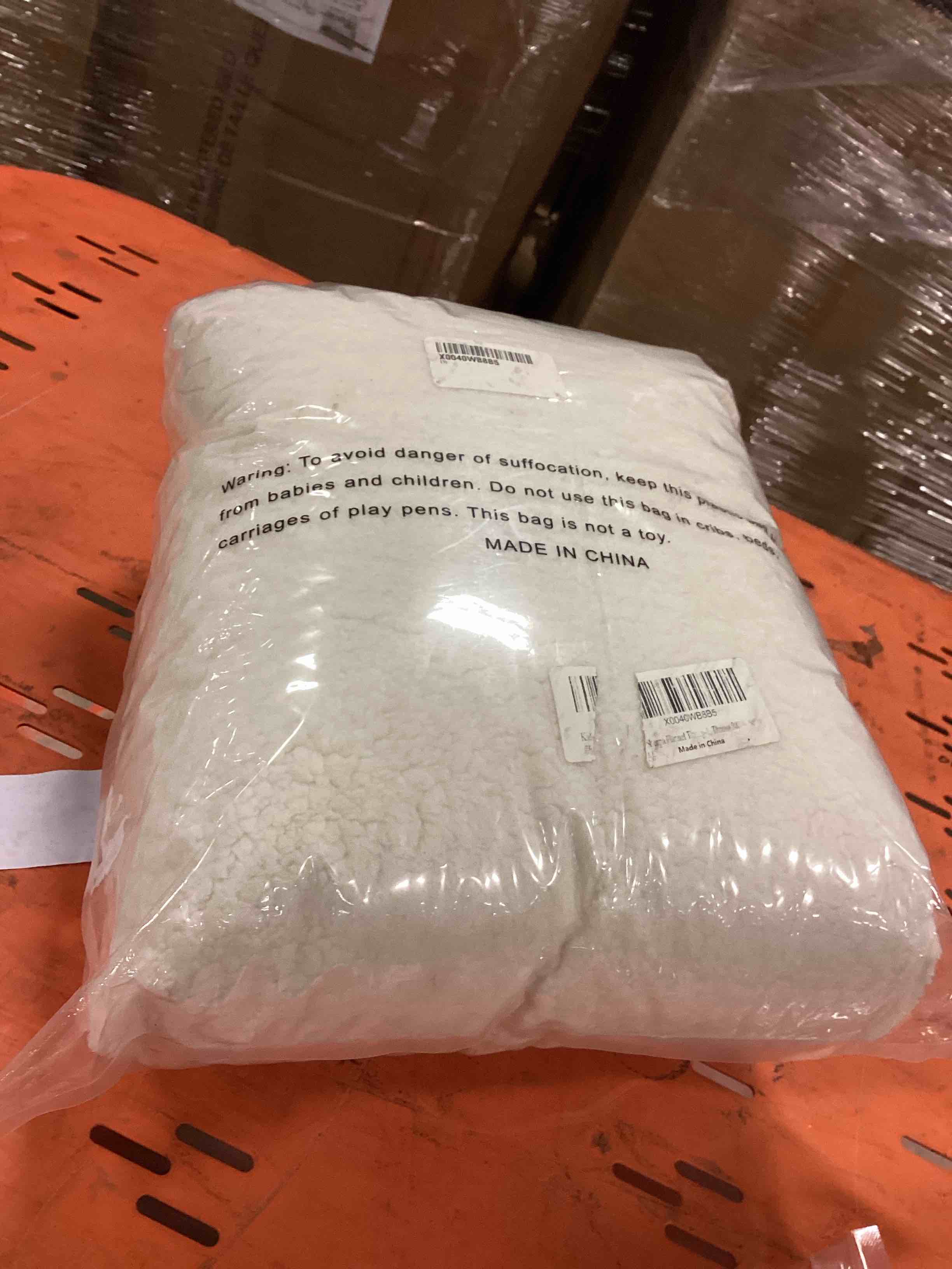 https://s3.amazonaws.com/lotting-images-prod/bidfta/GRA1752912_1752507891930.jpeg