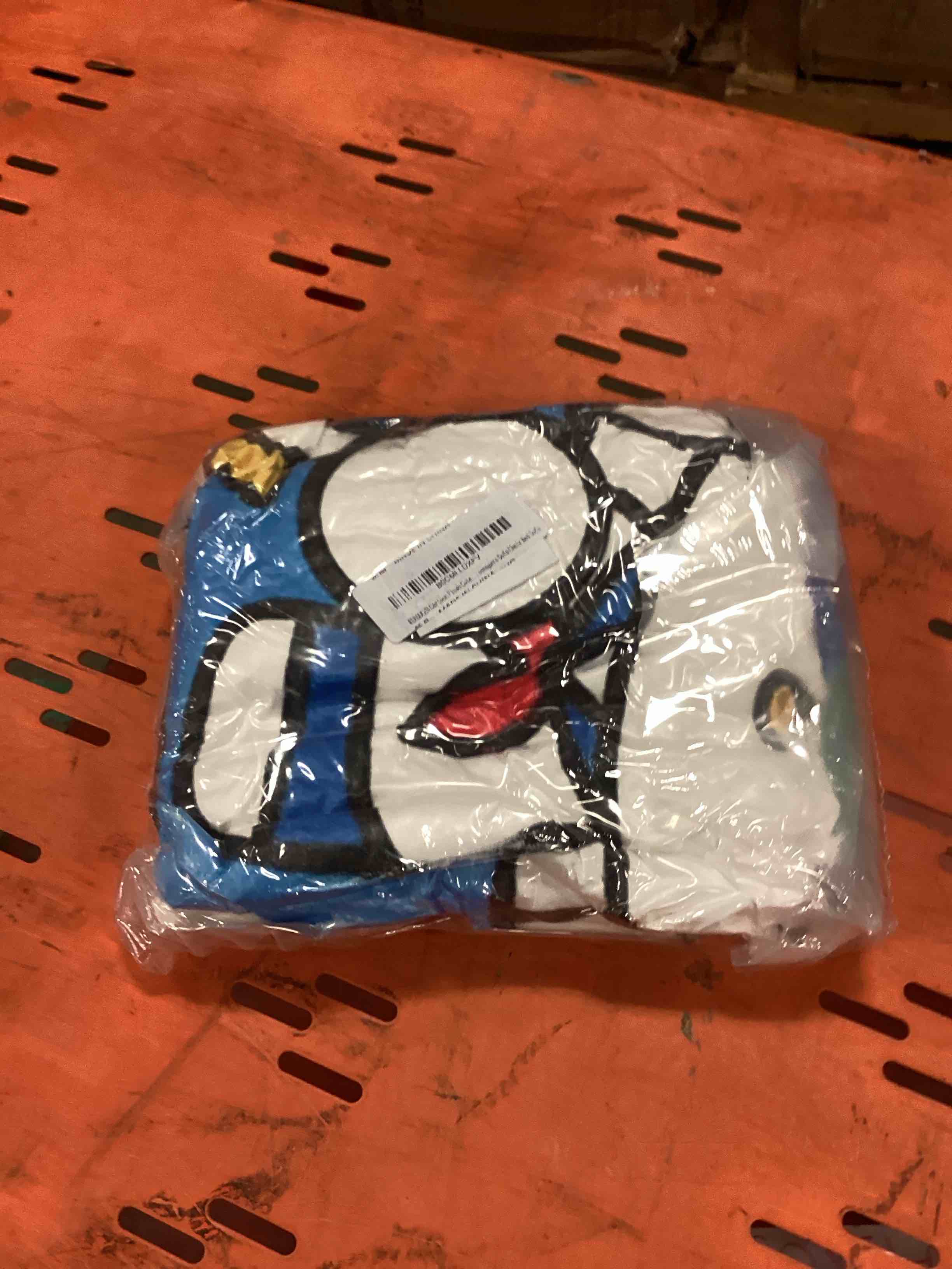 https://s3.amazonaws.com/lotting-images-prod/bidfta/GRA1752932_1752521262433.jpeg