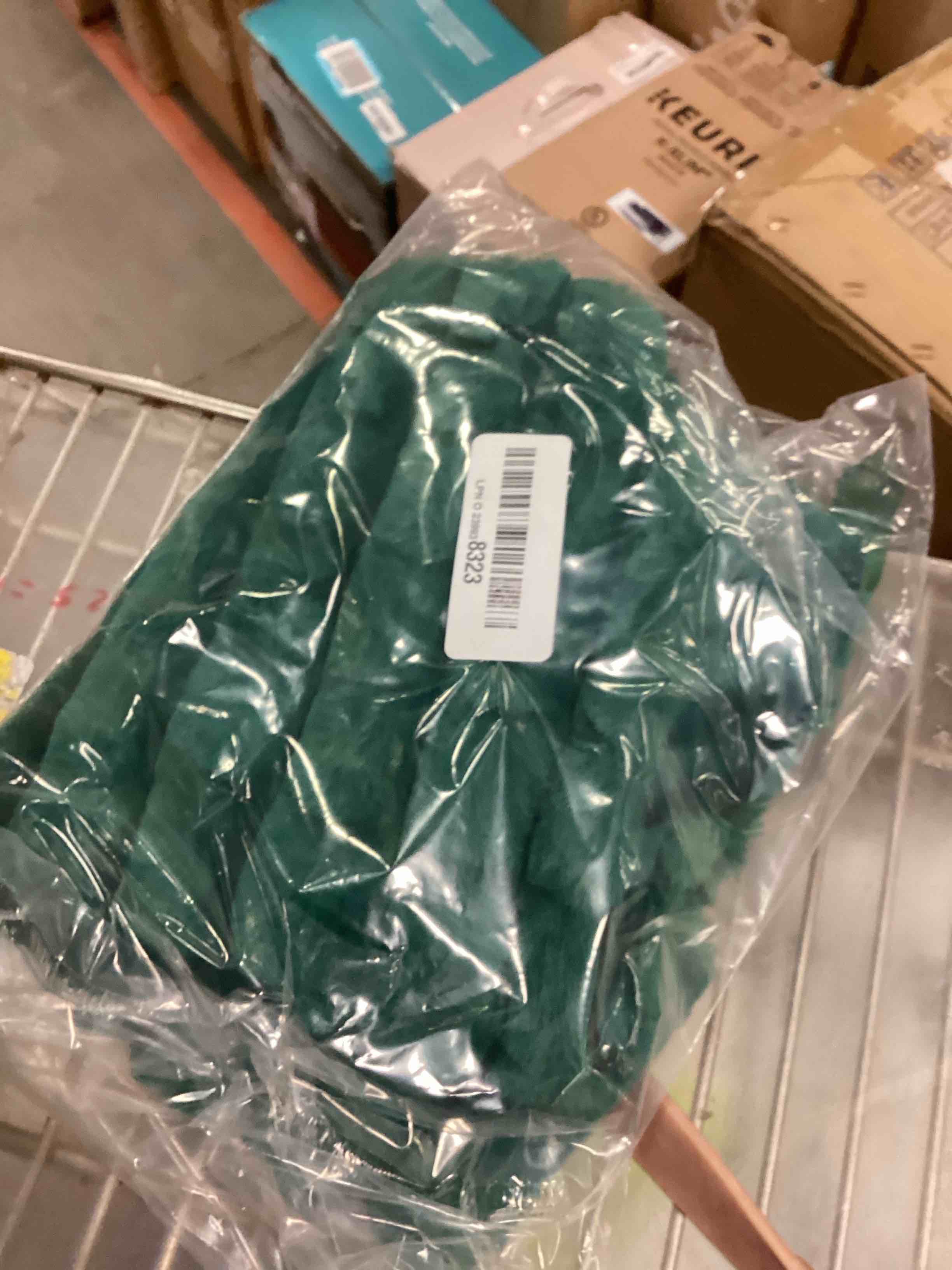 https://s3.amazonaws.com/lotting-images-prod/bidfta/GRA1759925_1738617530213.jpeg