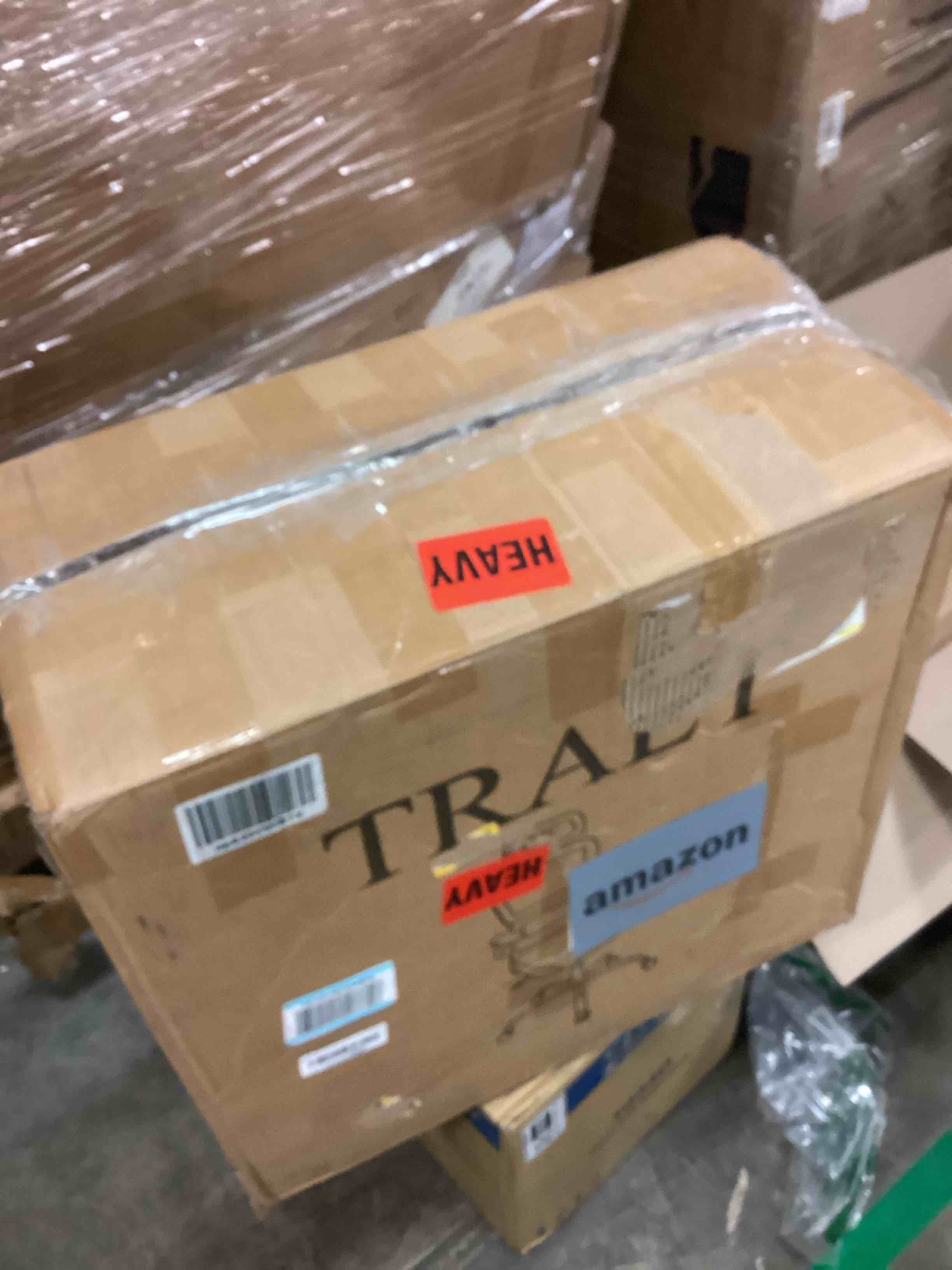 https://s3.amazonaws.com/lotting-images-prod/bidfta/GRA1760291_1738765696187.jpeg