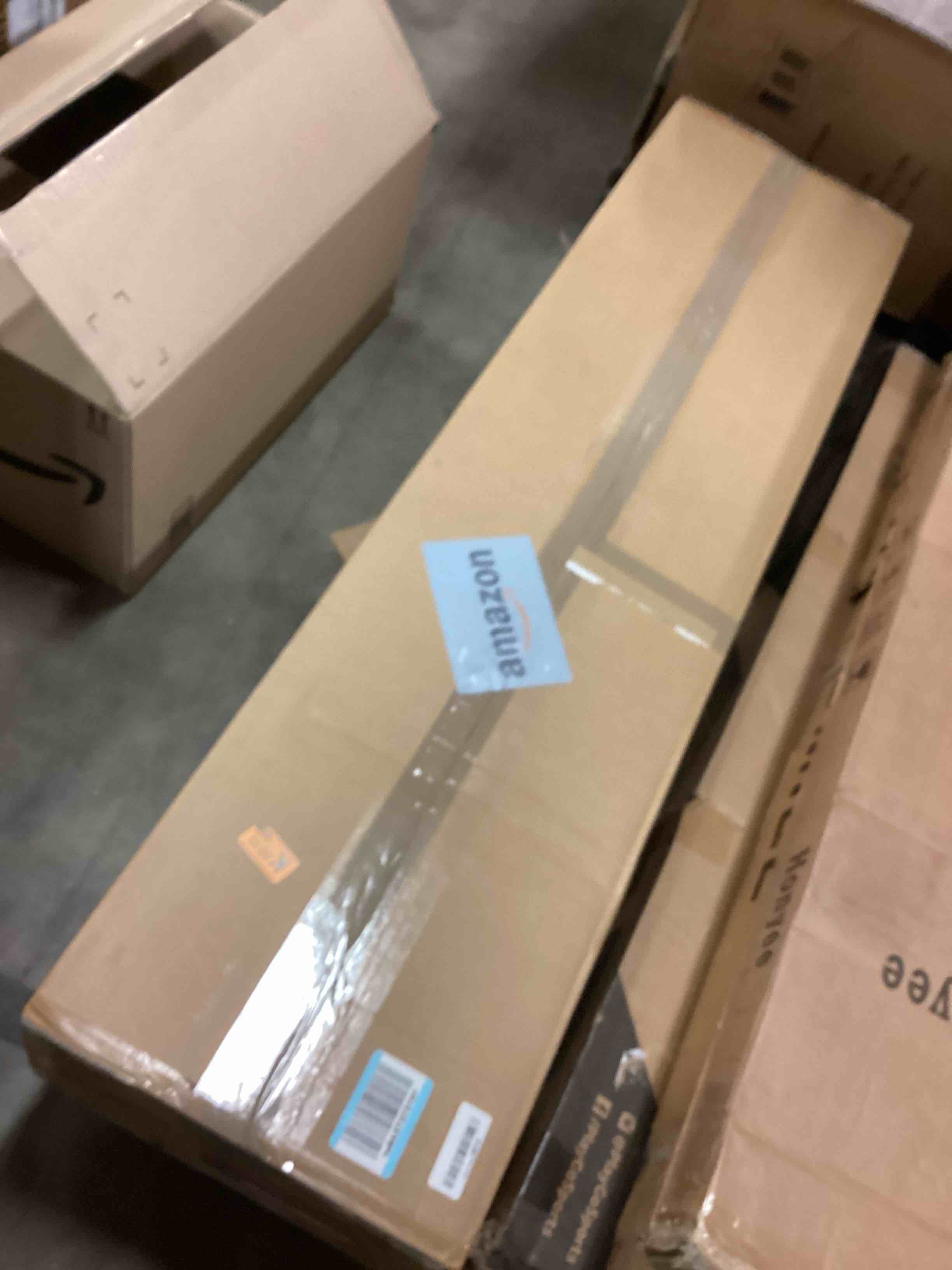 https://s3.amazonaws.com/lotting-images-prod/bidfta/GRA1760307_1738766386455.jpeg