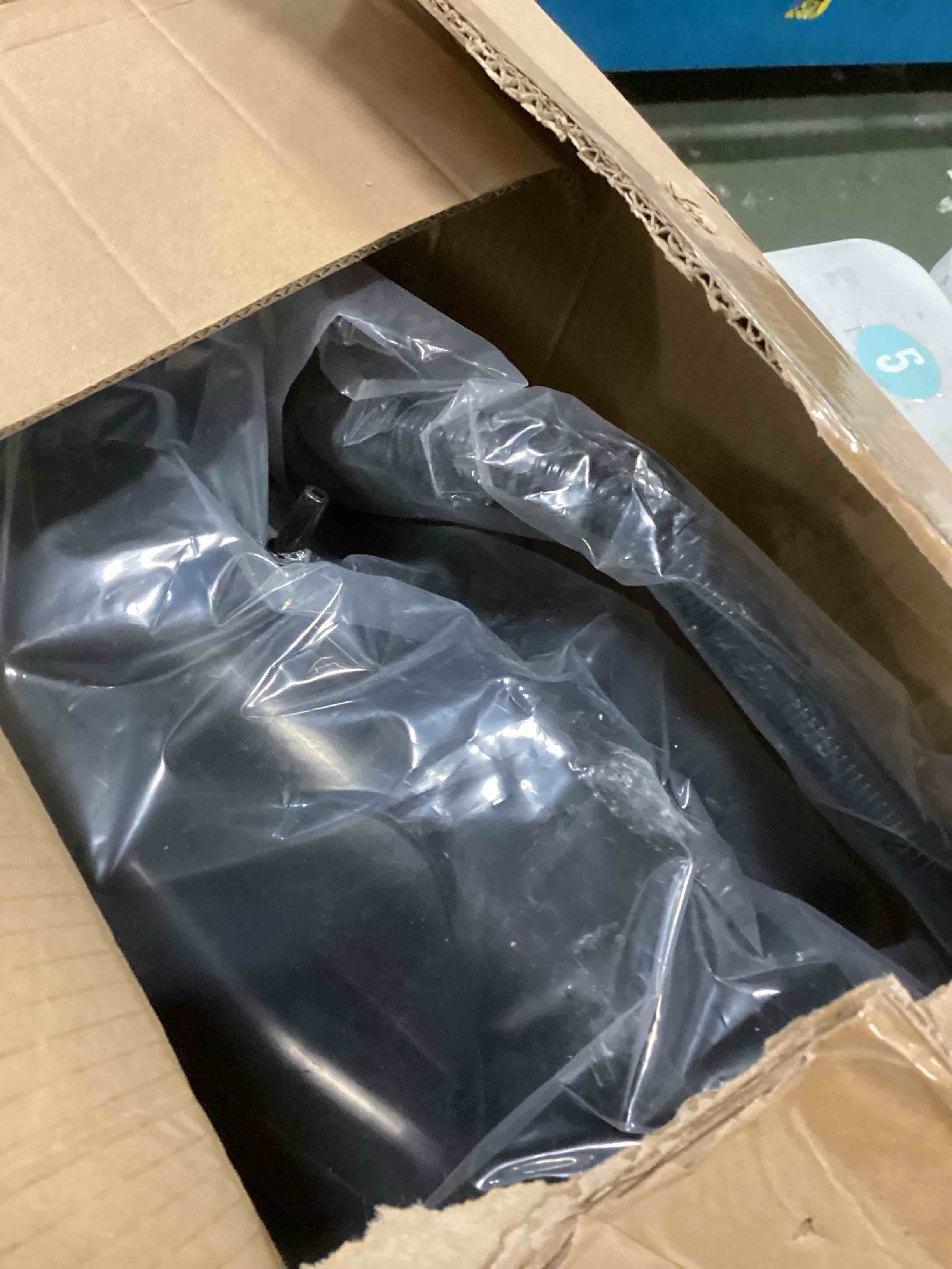 https://s3.amazonaws.com/lotting-images-prod/bidfta/GRA1768007_1736257654737.jpeg