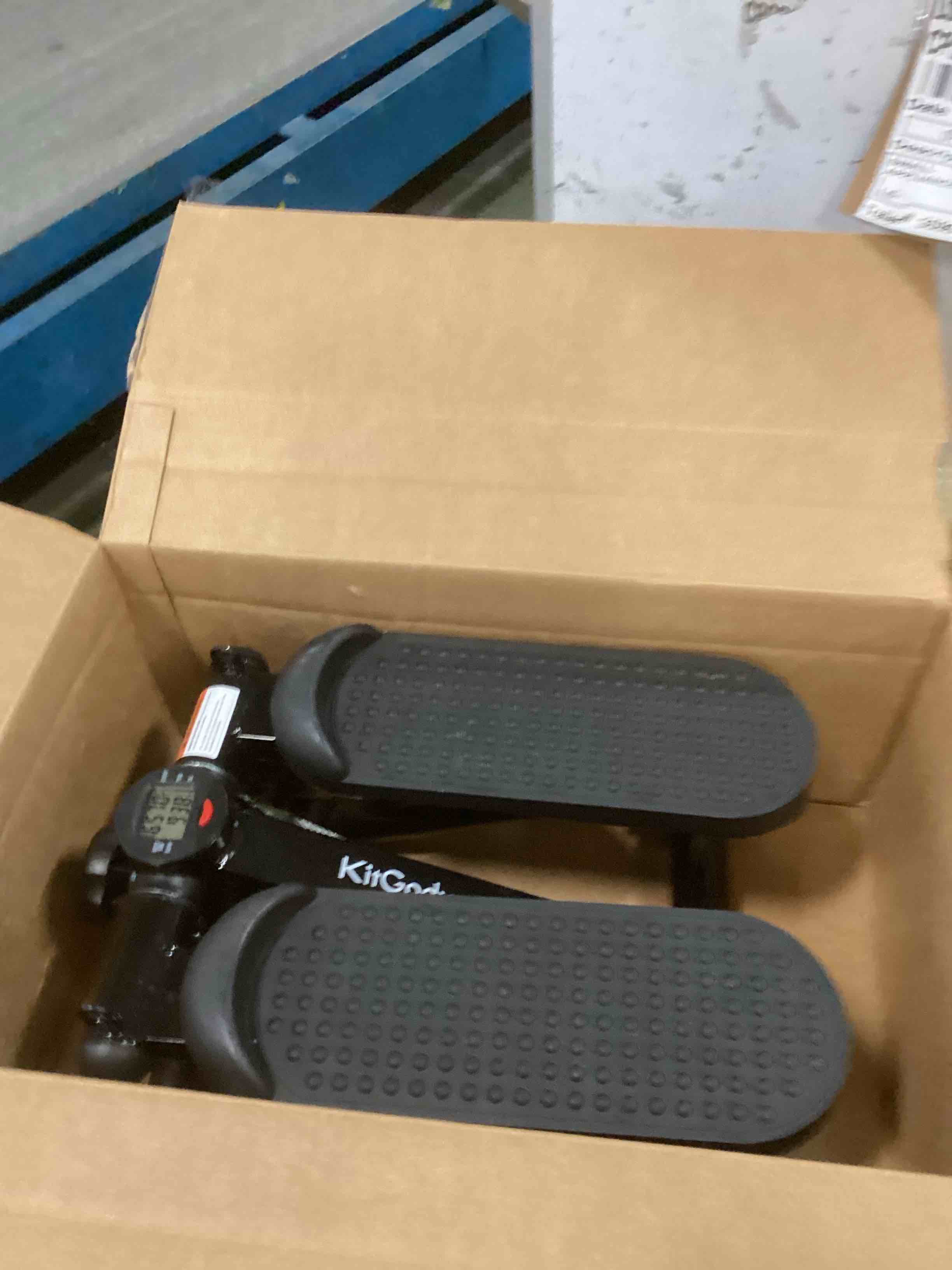 https://s3.amazonaws.com/lotting-images-prod/bidfta/GRA1768176_1736276004790.jpeg
