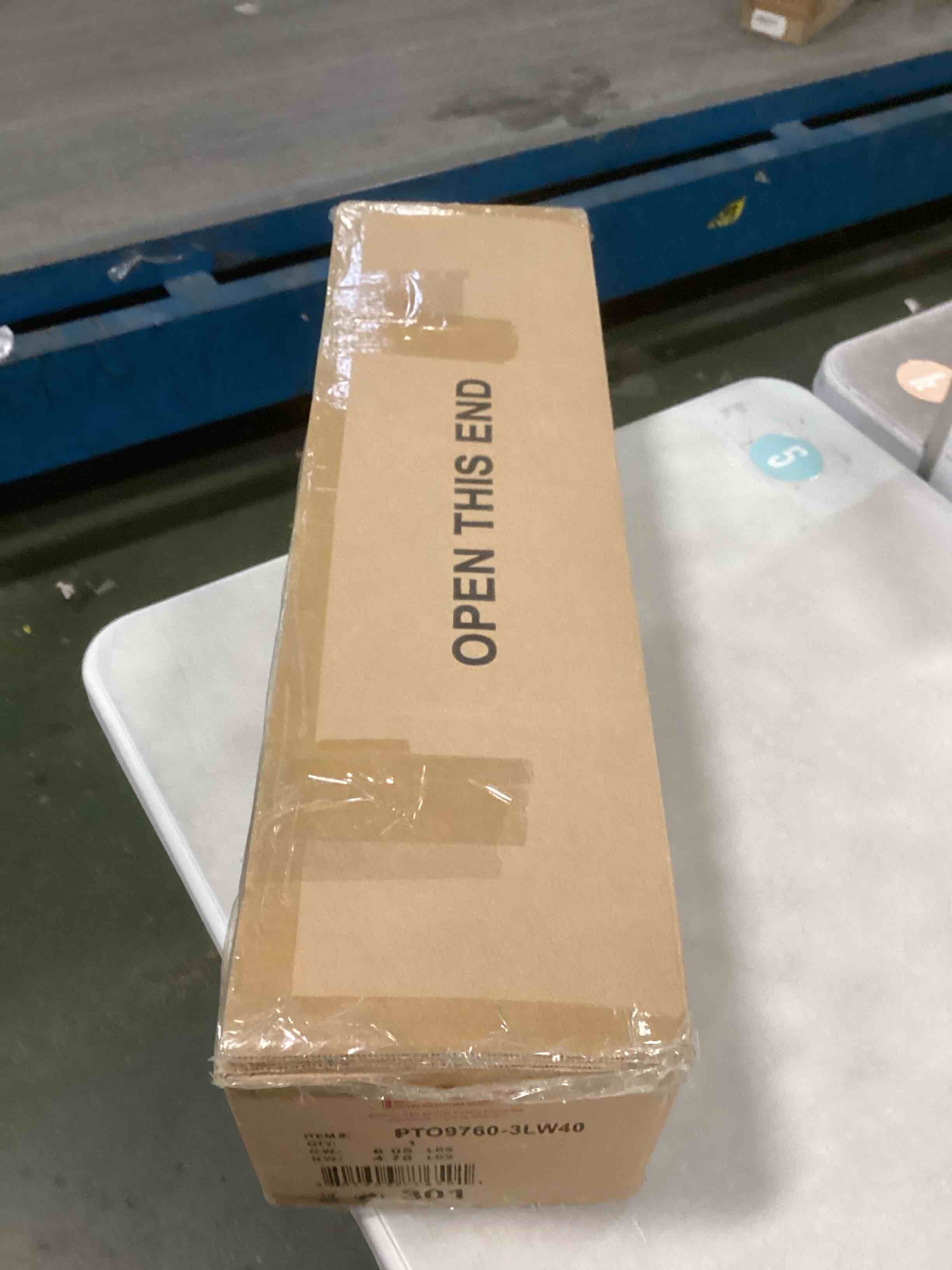 https://s3.amazonaws.com/lotting-images-prod/bidfta/GRA1768185_1736277038579.jpeg