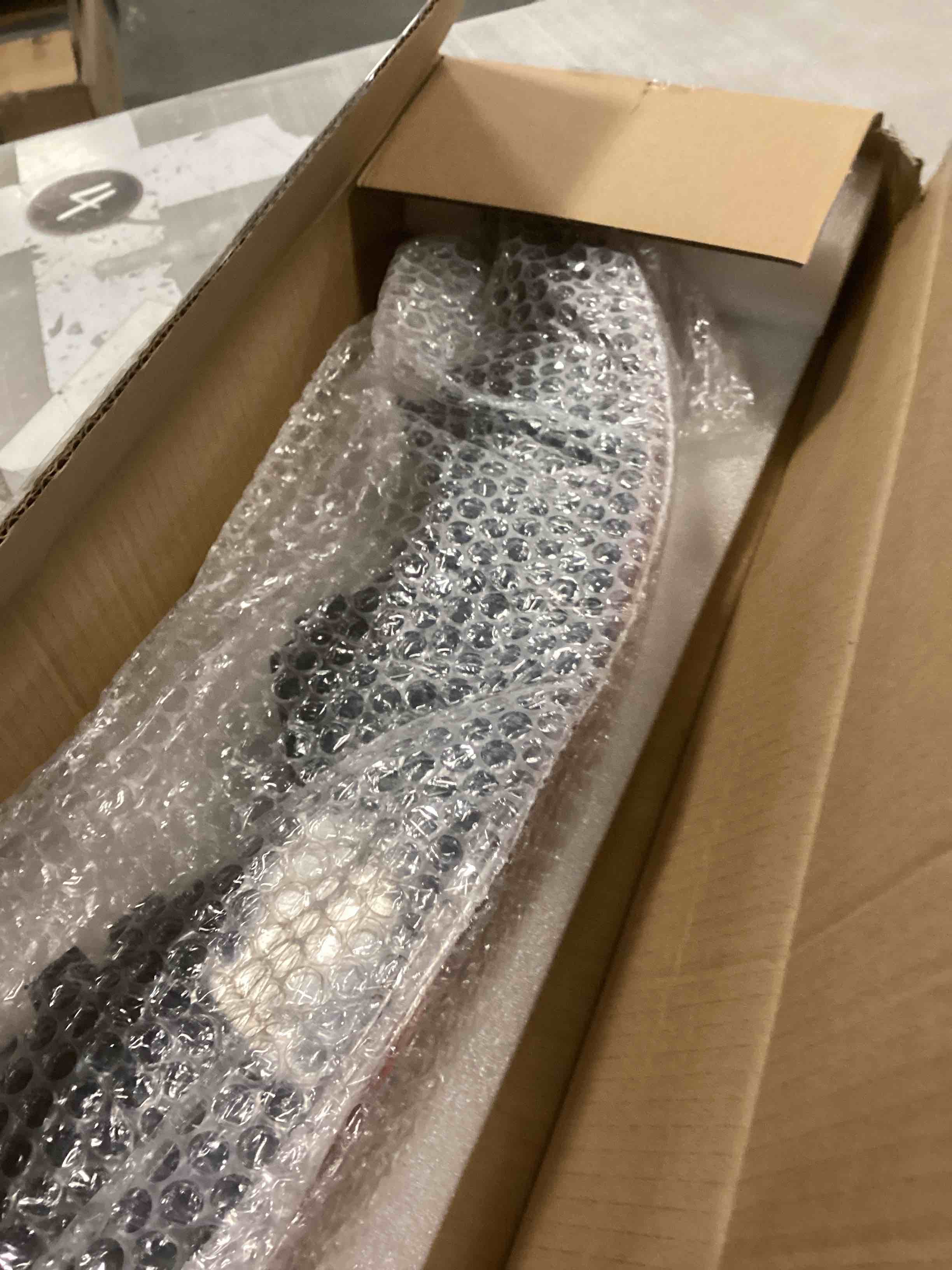 https://s3.amazonaws.com/lotting-images-prod/bidfta/GRA1768689_1736517648107.jpeg