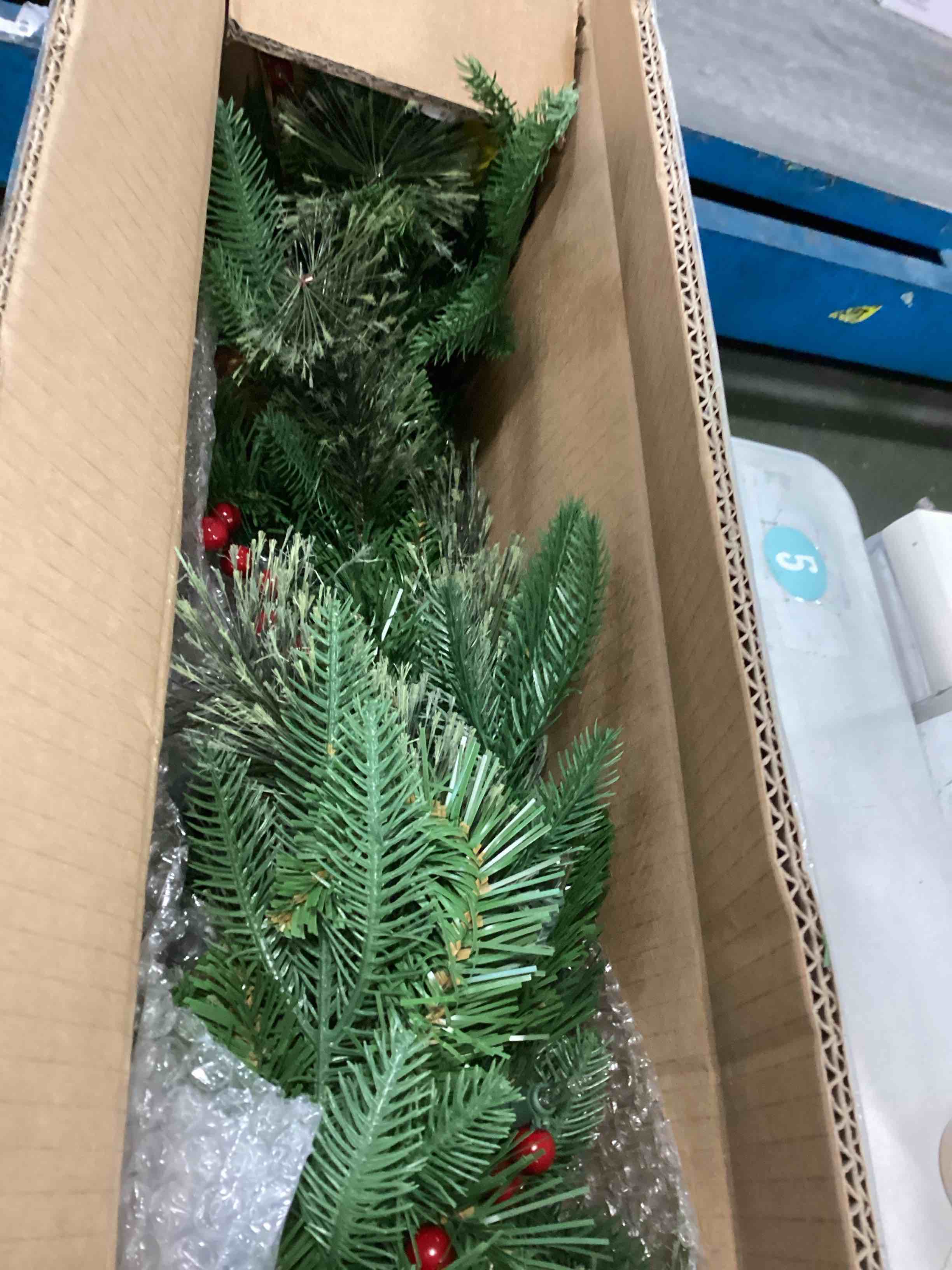https://s3.amazonaws.com/lotting-images-prod/bidfta/GRA1768980_1736779362676.jpeg