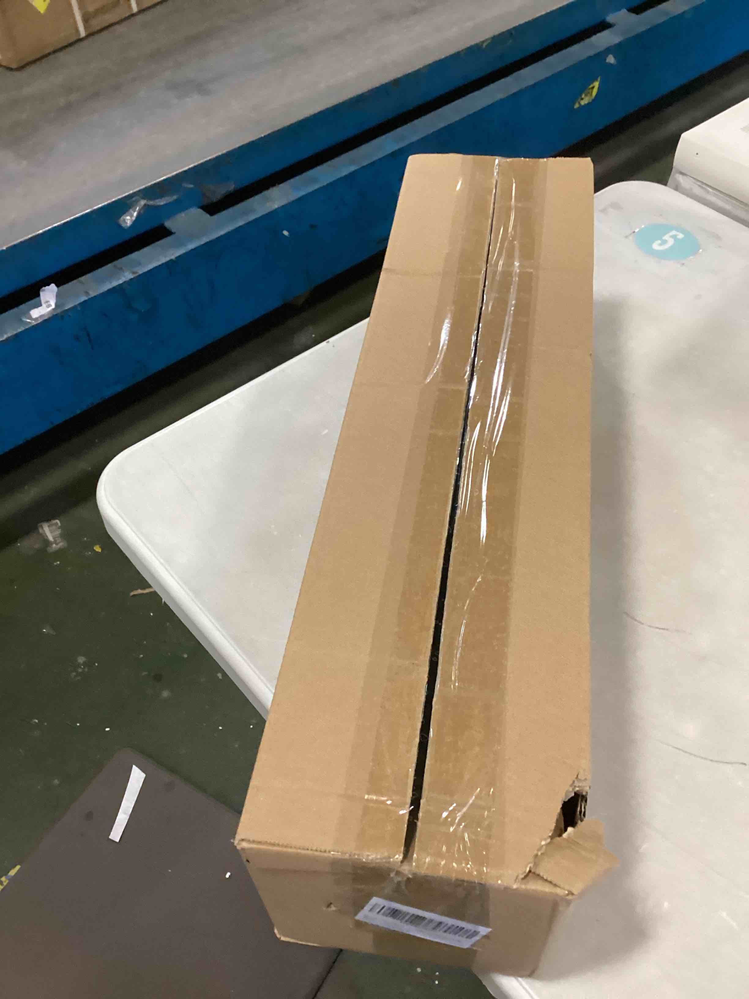 https://s3.amazonaws.com/lotting-images-prod/bidfta/GRA1769065_1736792776866.jpeg