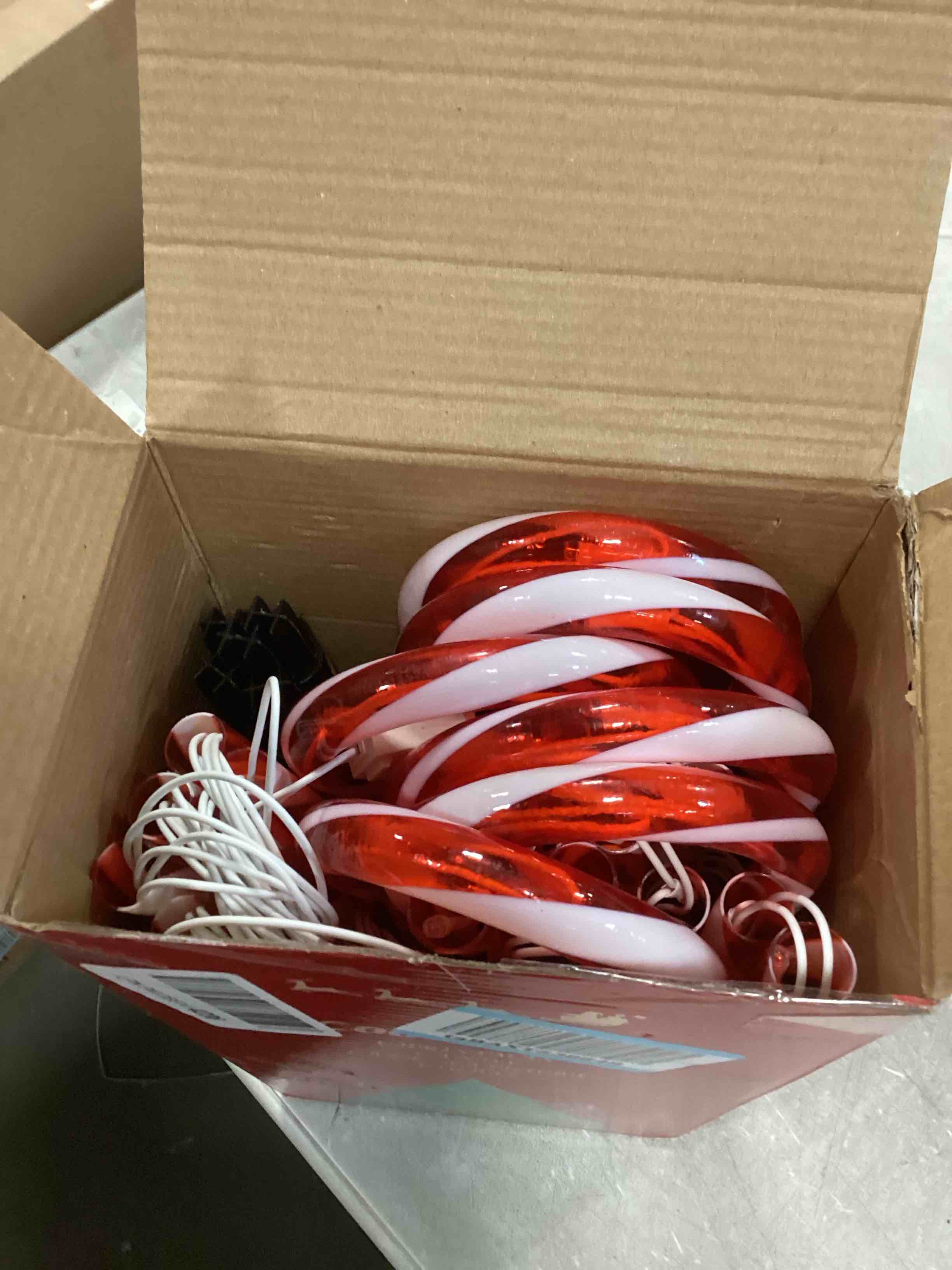 https://s3.amazonaws.com/lotting-images-prod/bidfta/GRA1769207_1736864899943.jpeg