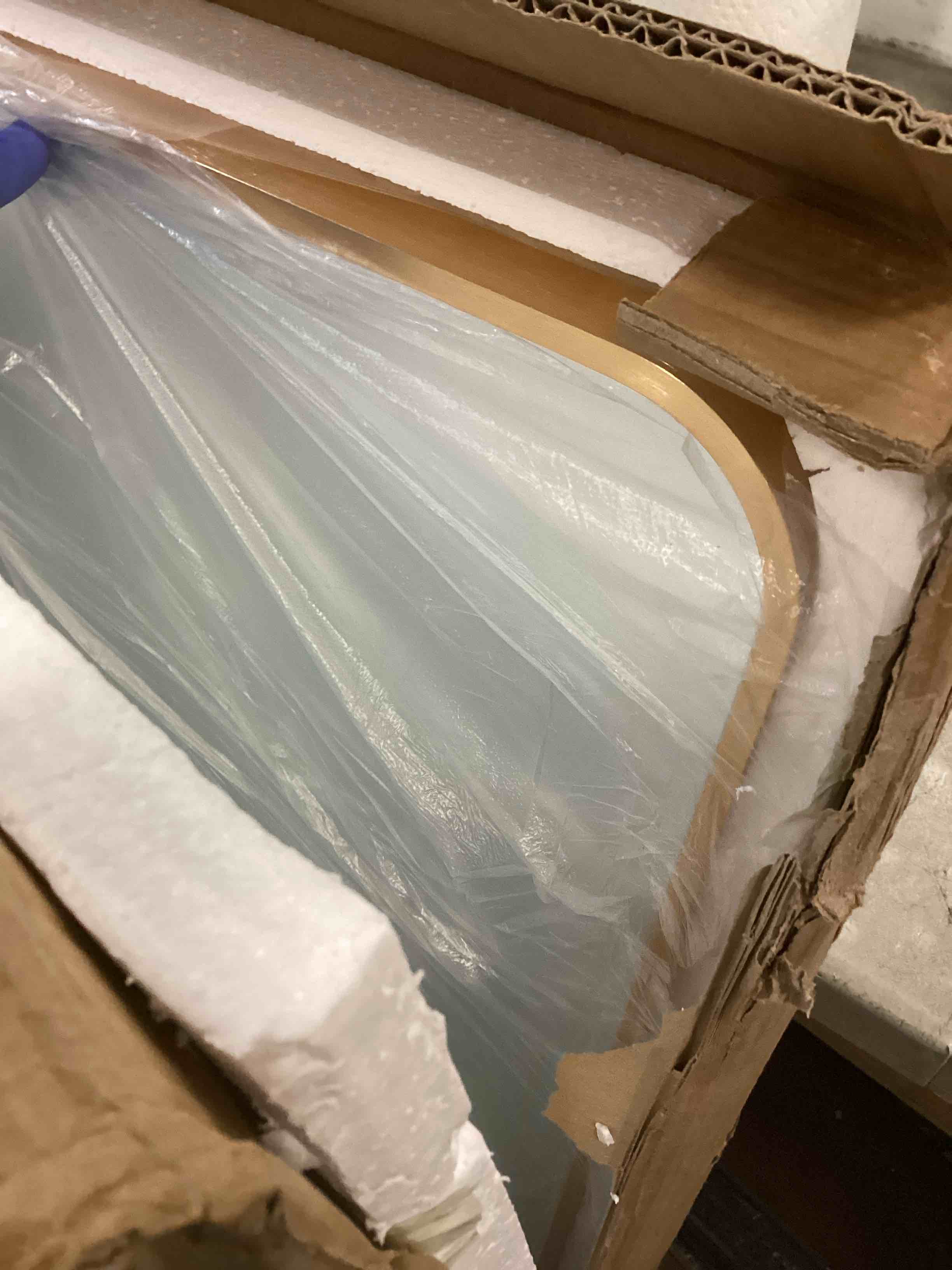 https://s3.amazonaws.com/lotting-images-prod/bidfta/GRA1769653_1736974074557.jpeg